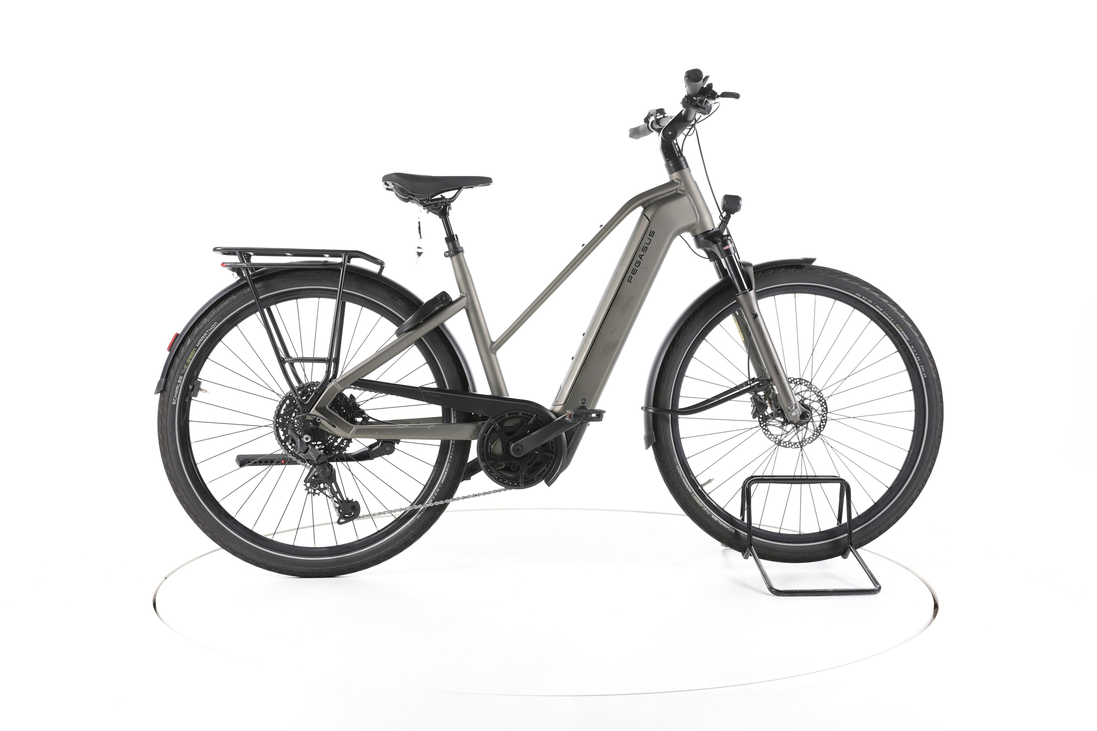 Pegasus Premio Evo 10 Lite Trekking E-Bike 2024 - Image 1