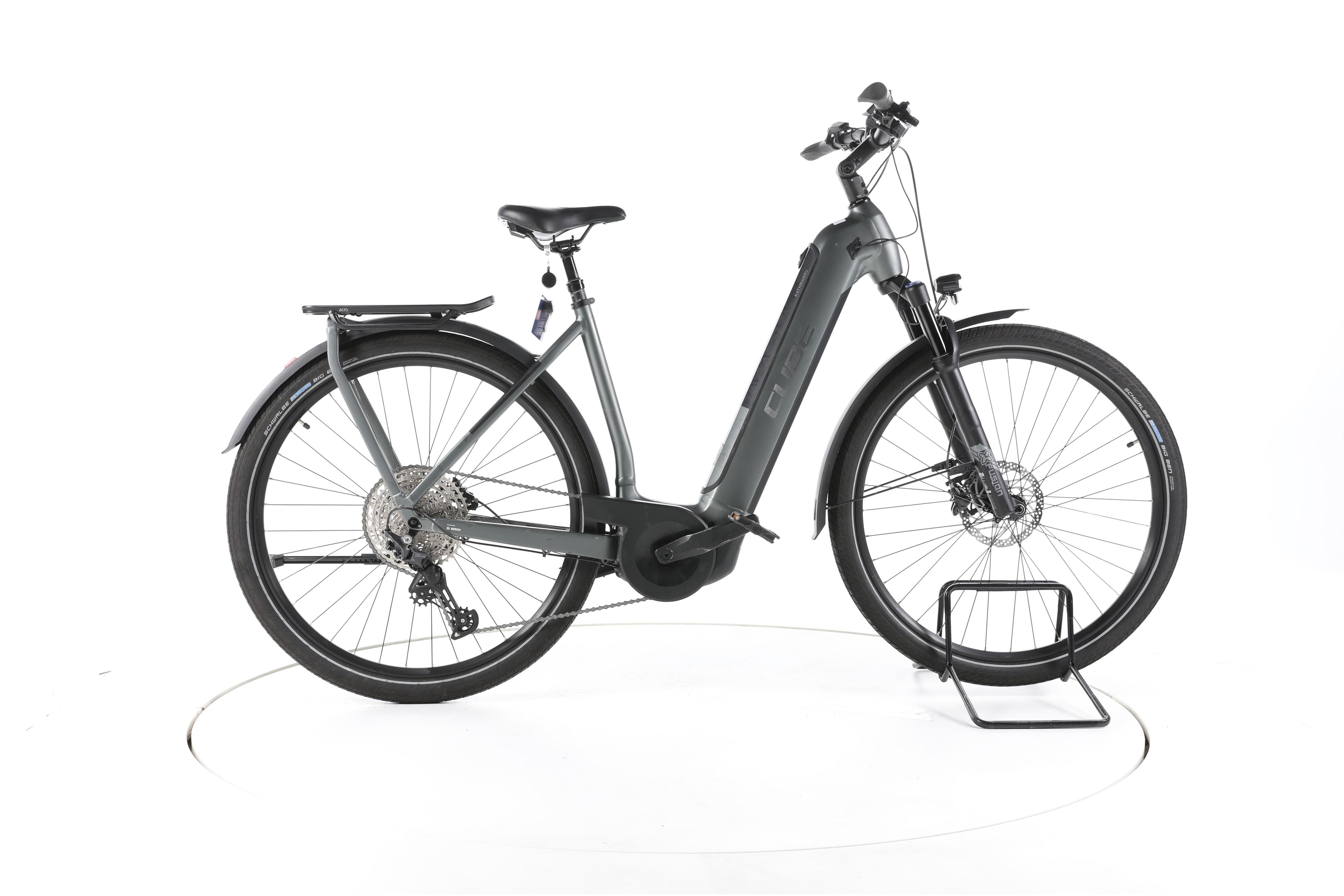 Cube Kathmandu Hybrid Pro Trekking E-Bike Tiefeinsteiger 2023 - Image 1
