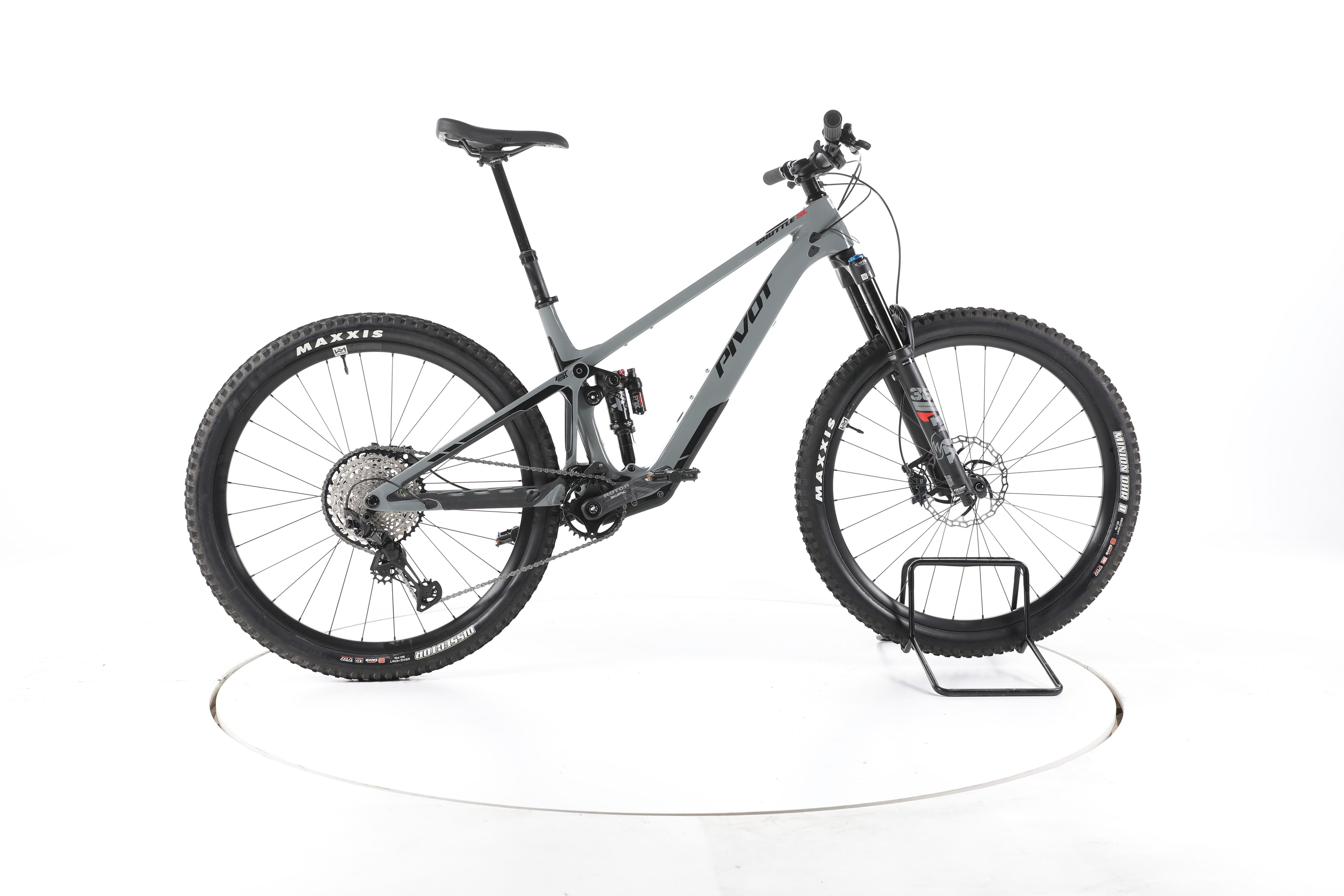 Pivot Cycles Shuttle SL Ride SLX/XT E-Bike Fully Carbon - Image 1