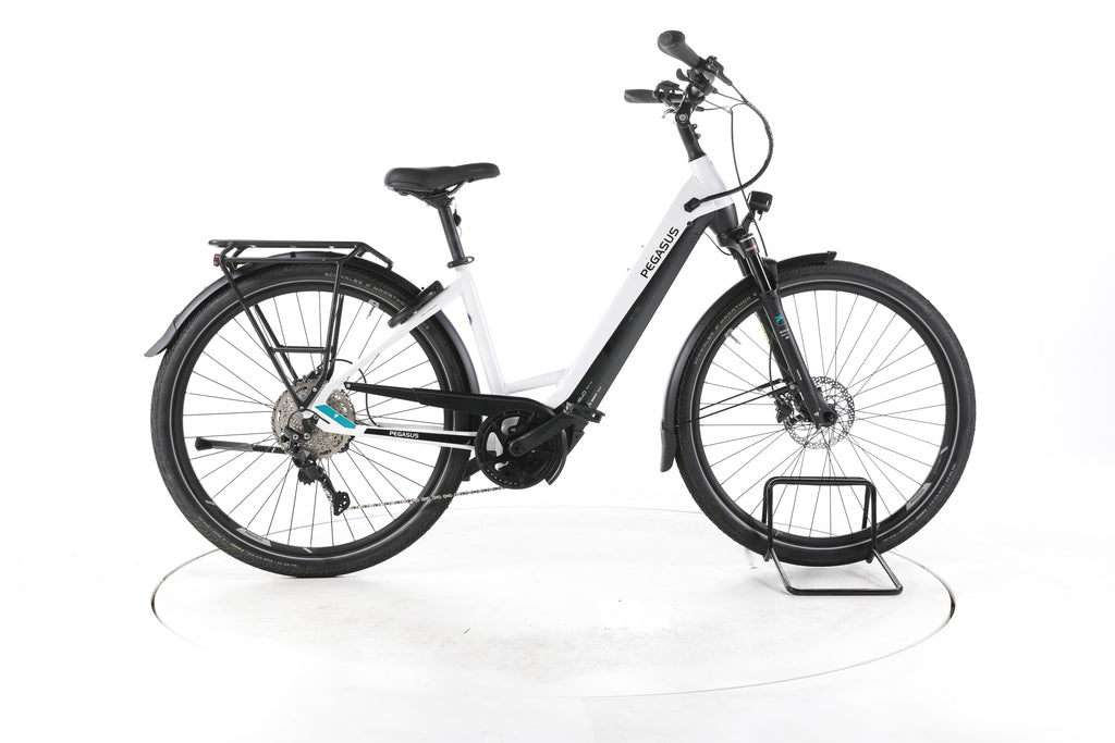 Pegasus Prenio Evo 10 Lite Trekking E-Bike Tiefeinsteiger - Image 1