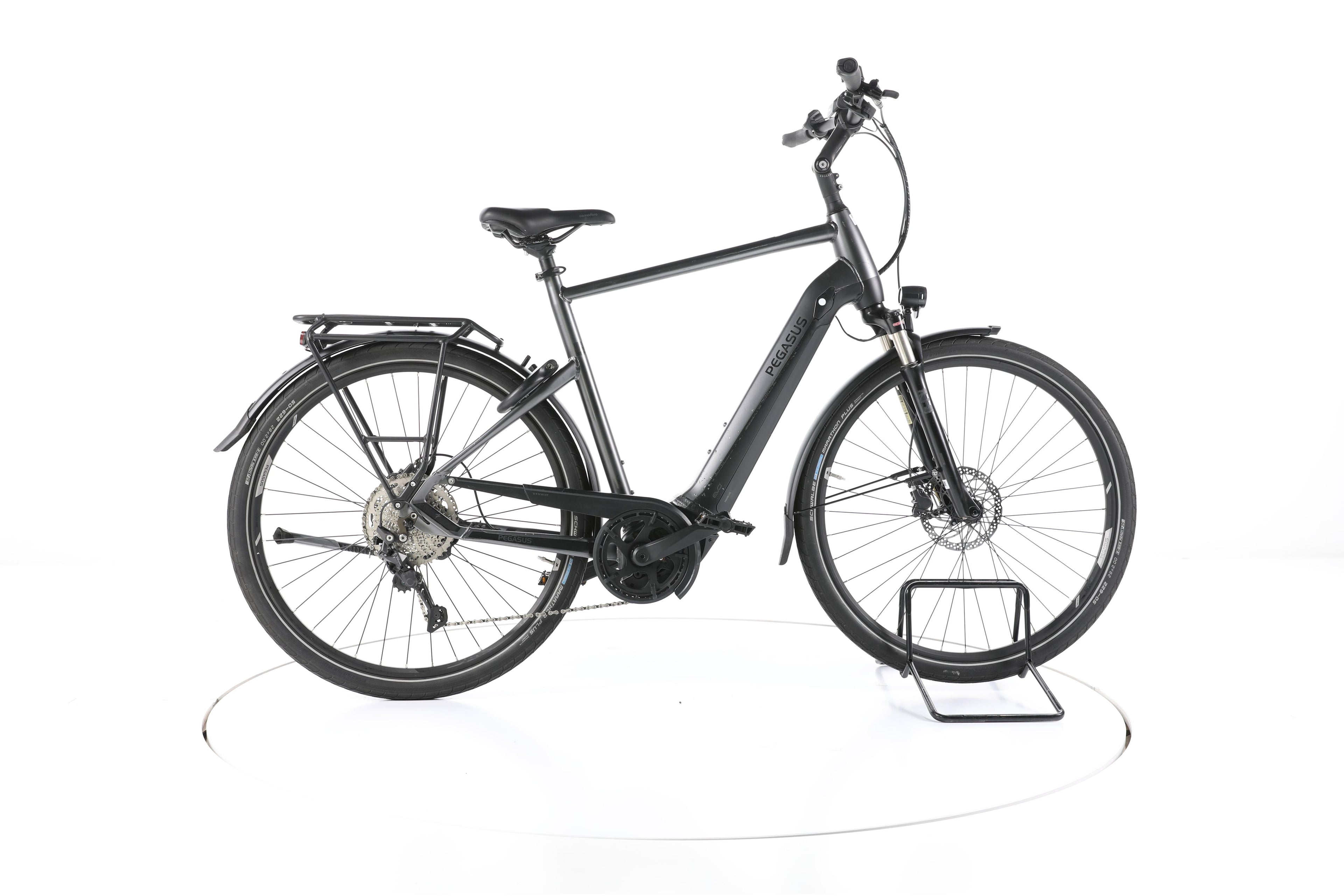 Pegasus Premio Evo 10 Lite Trekking E-Bike - Image 1