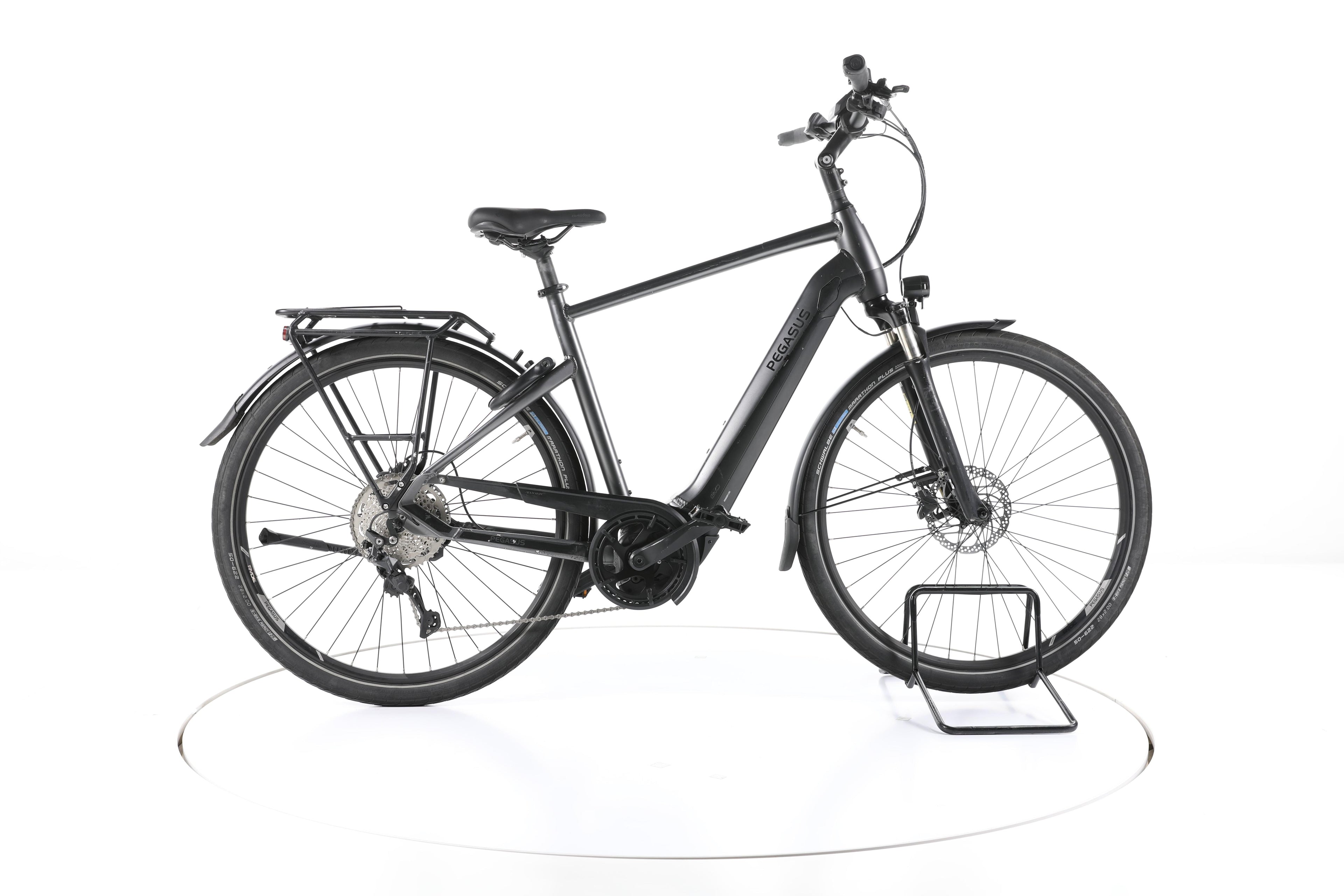 Pegasus Premio Evo 10 Lite Trekking E-Bike - Image 1