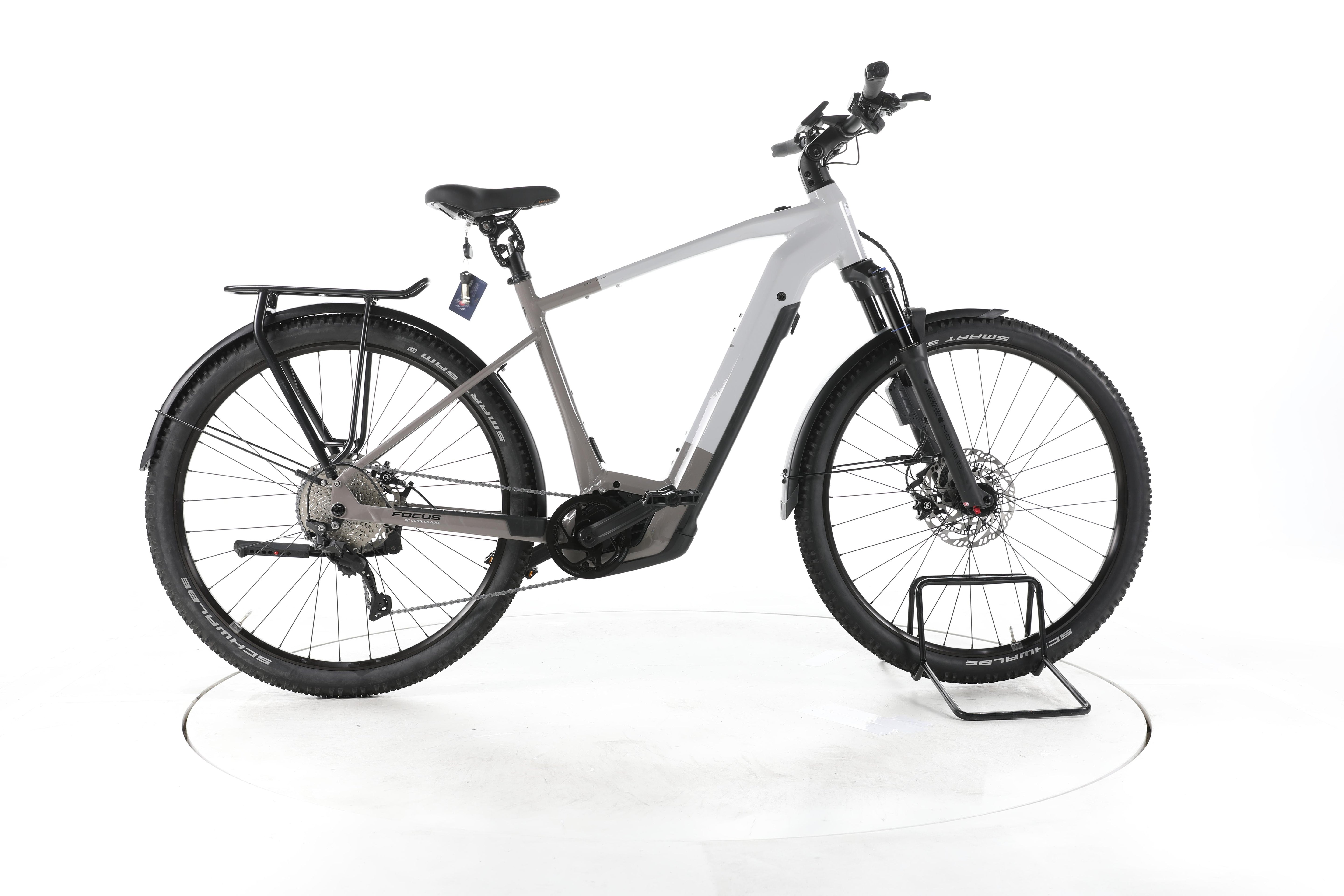 Focus PLANET² 6.8 Trekking E-Bike - Image 1