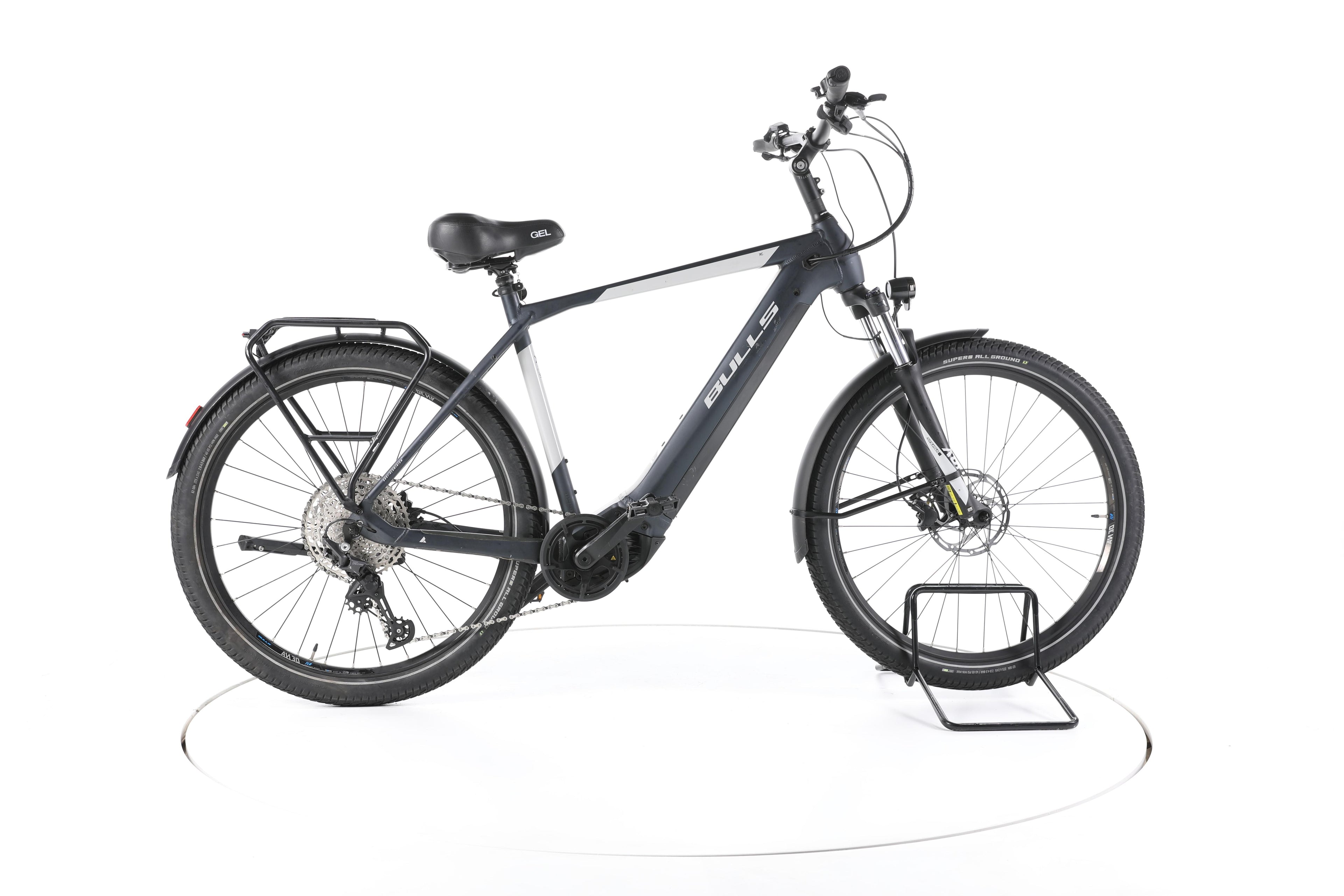 Bulls Iconic Evo 1 Trekking E-Bike - Image 1