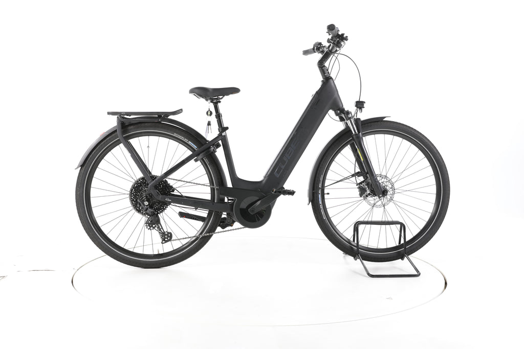 Cube Touring Hybrid Pro Trekking E-Bike Tiefeinsteiger - Image 1