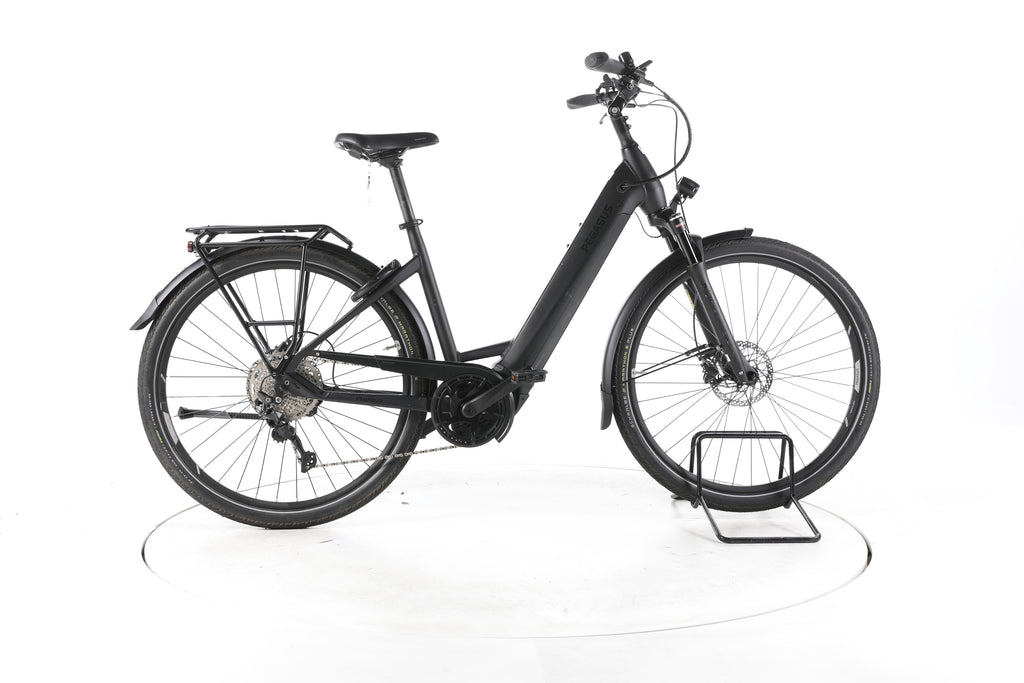 Pegasus Premio EVO Lite Trekking E-Bike Tiefeinsteiger - Image 1