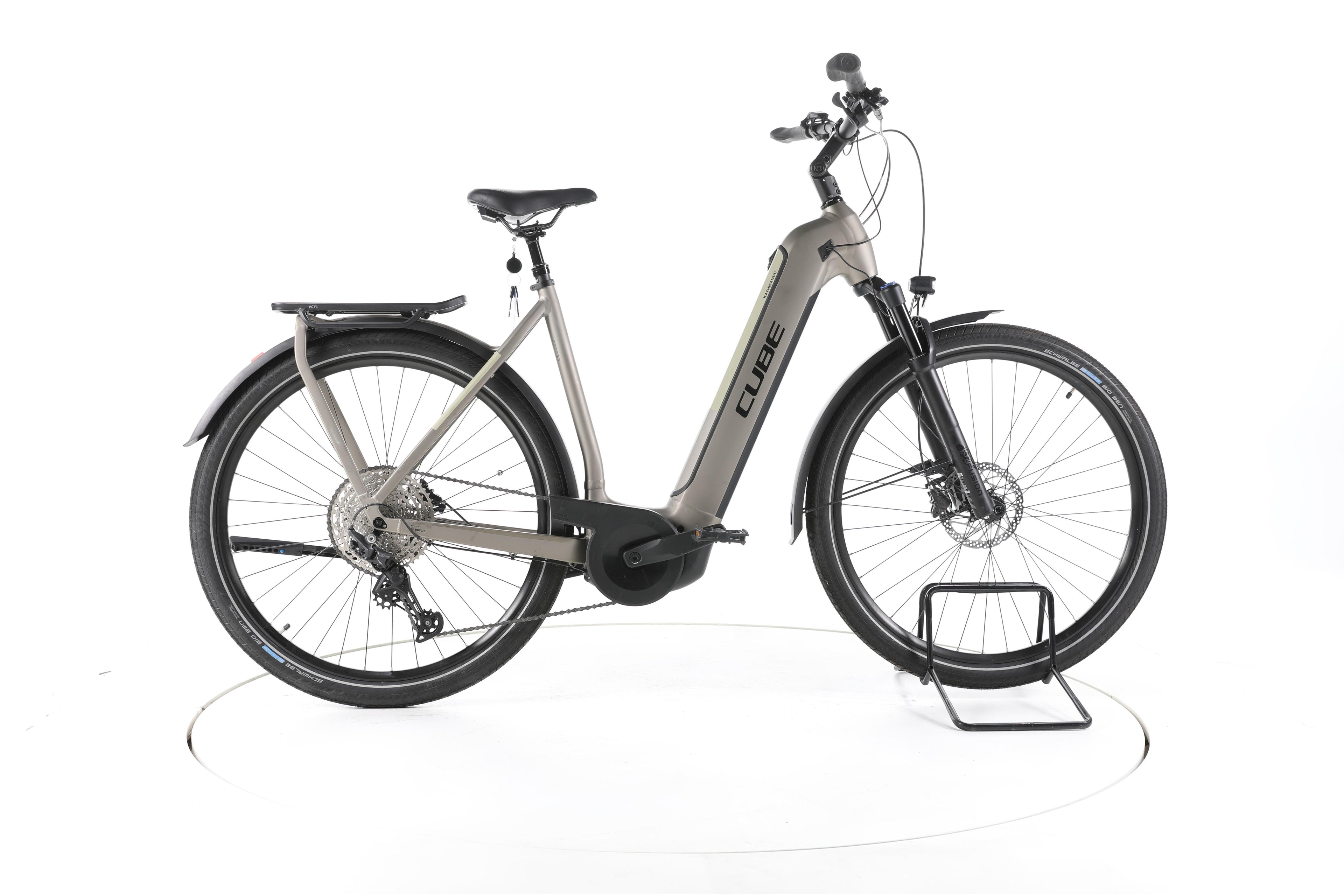 Cube Kathmandu Hybrid Pro Trekking E-Bike Tiefeinsteiger 2023 - Image 1