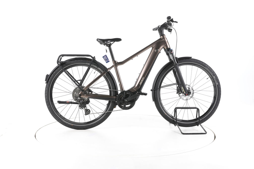 Giant Explore E+ Pro 1 Trekking E-Bike - Image 1