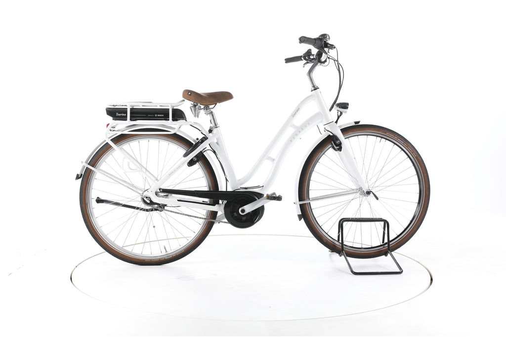 Pegasus Tourina City E-Bike Tiefeinsteiger - Image 1