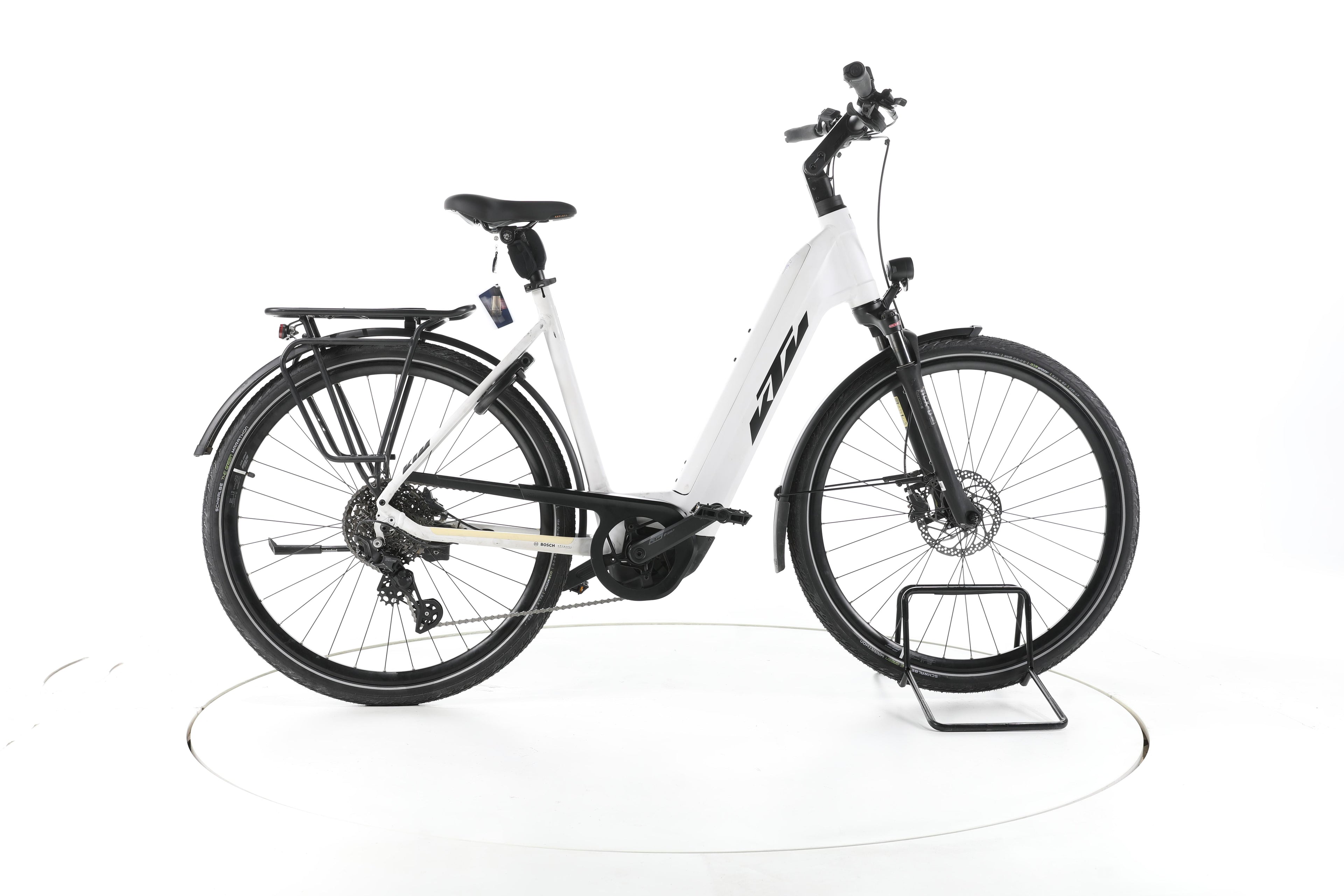 KTM Cento 10 Plus Trekking E-Bike Tiefeinsteiger - Image 1