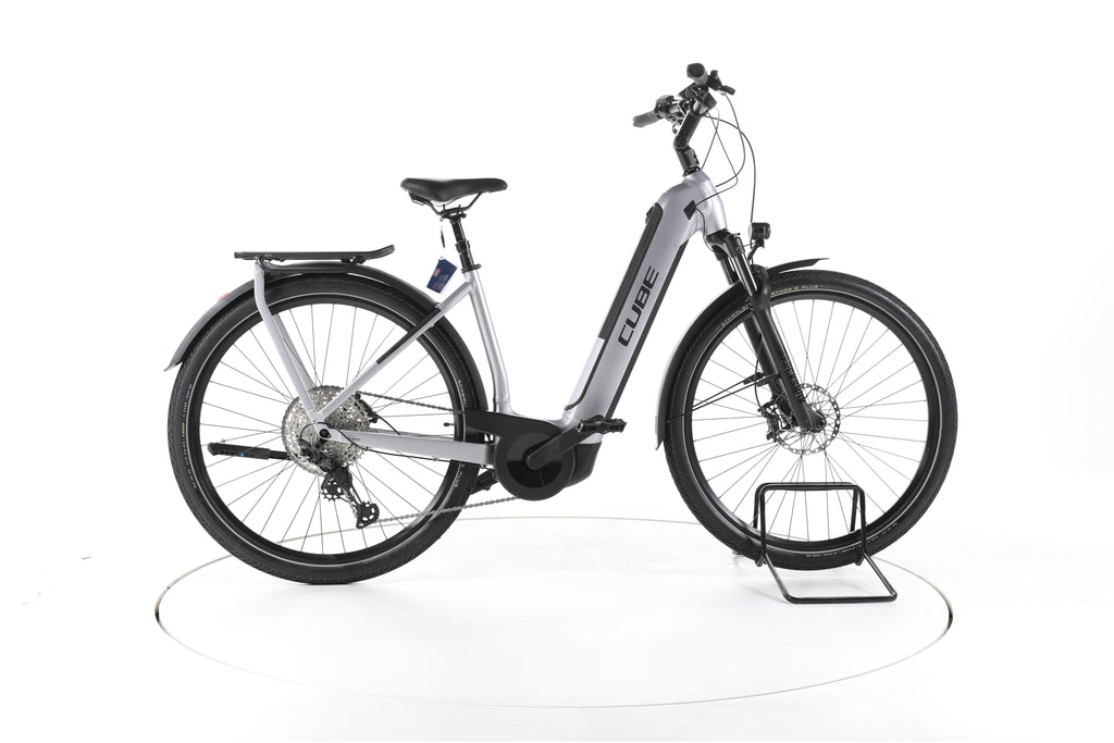 Cube Kathmandu Hybrid SLX Trekking E-Bike 2024 - Image 1