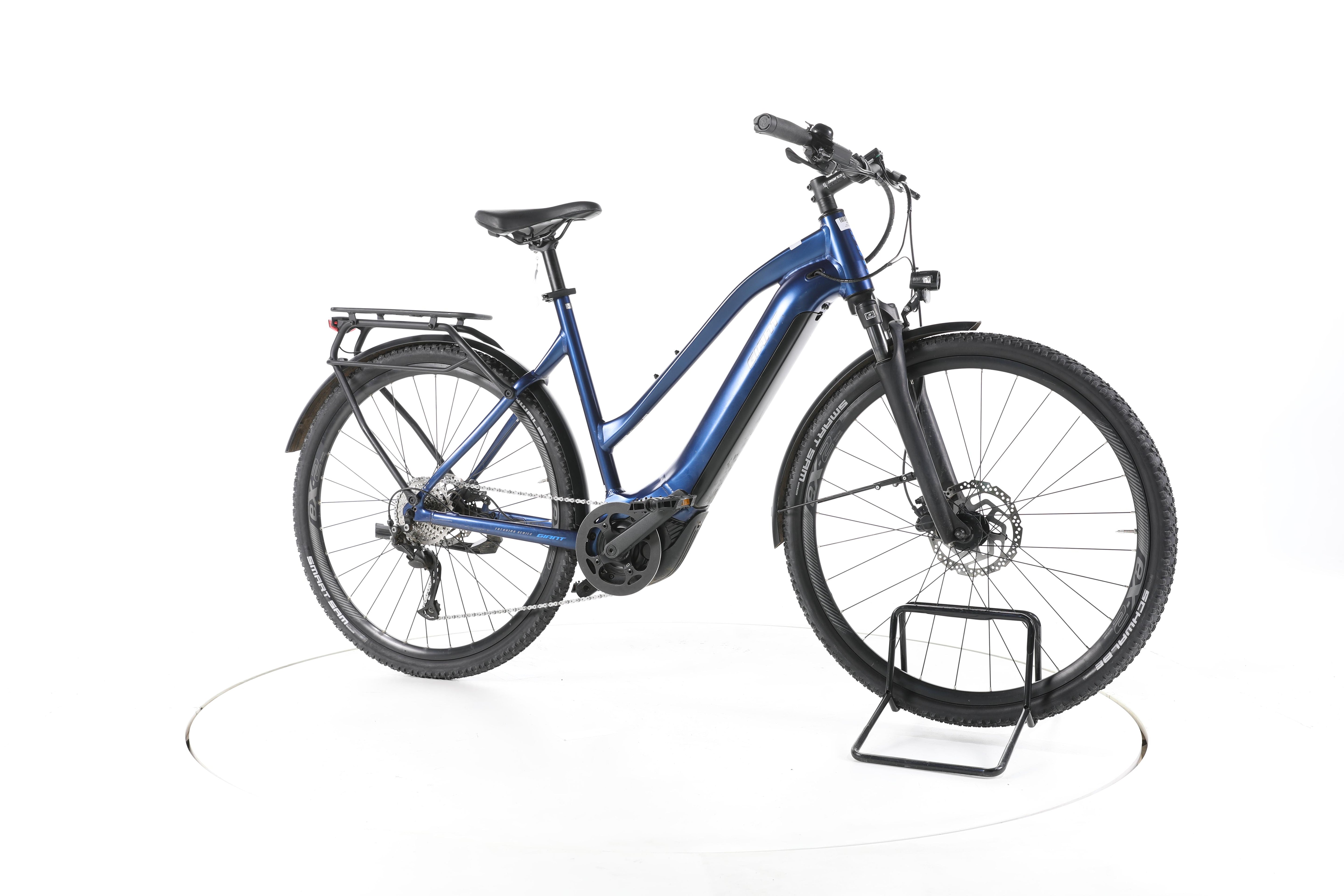 Giant Explore E+2 STA Trekking E-Bike - Image 2