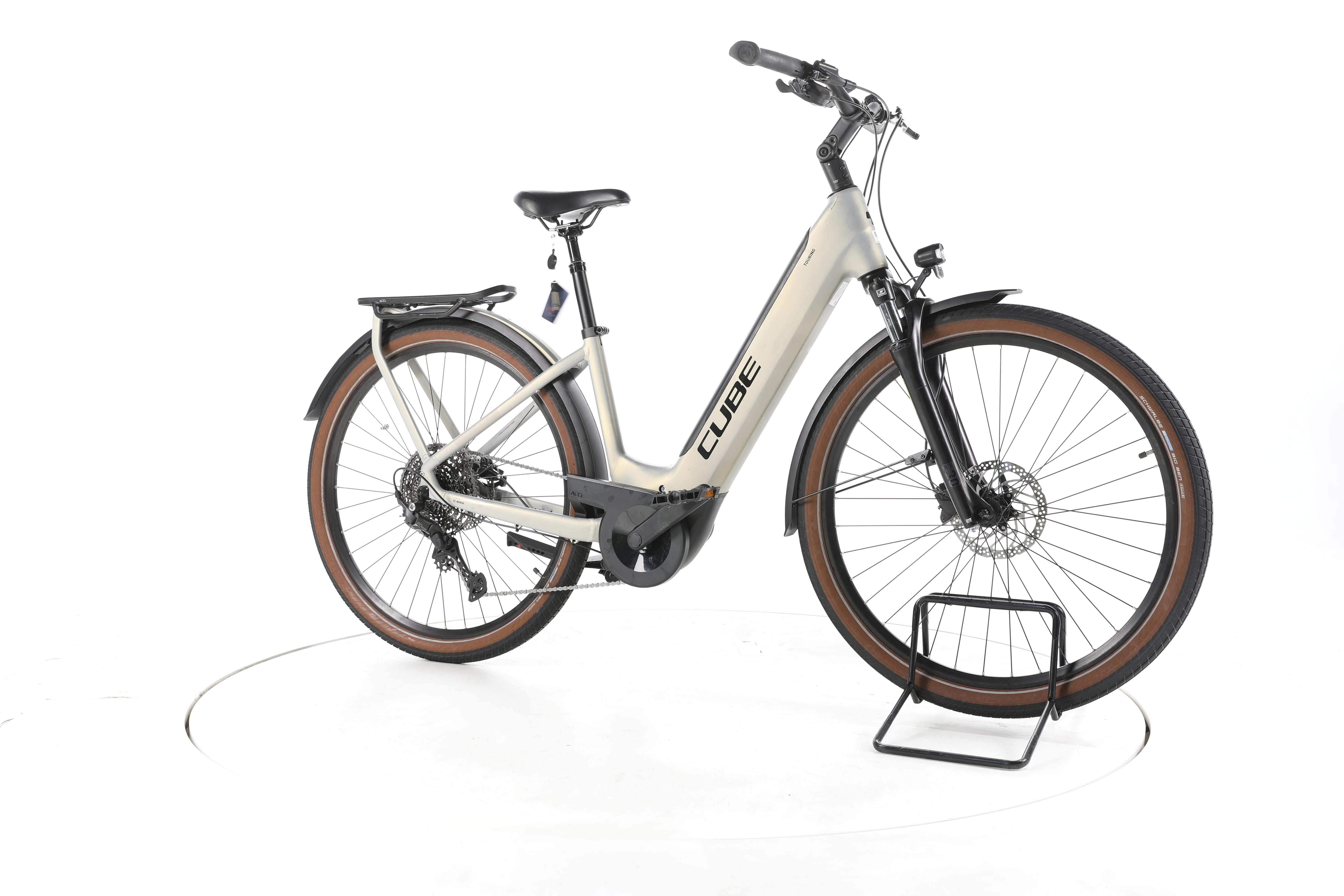 Cube Touring Hybrid Pro Trekking E-Bike Tiefeinsteiger 2024 - Image 2