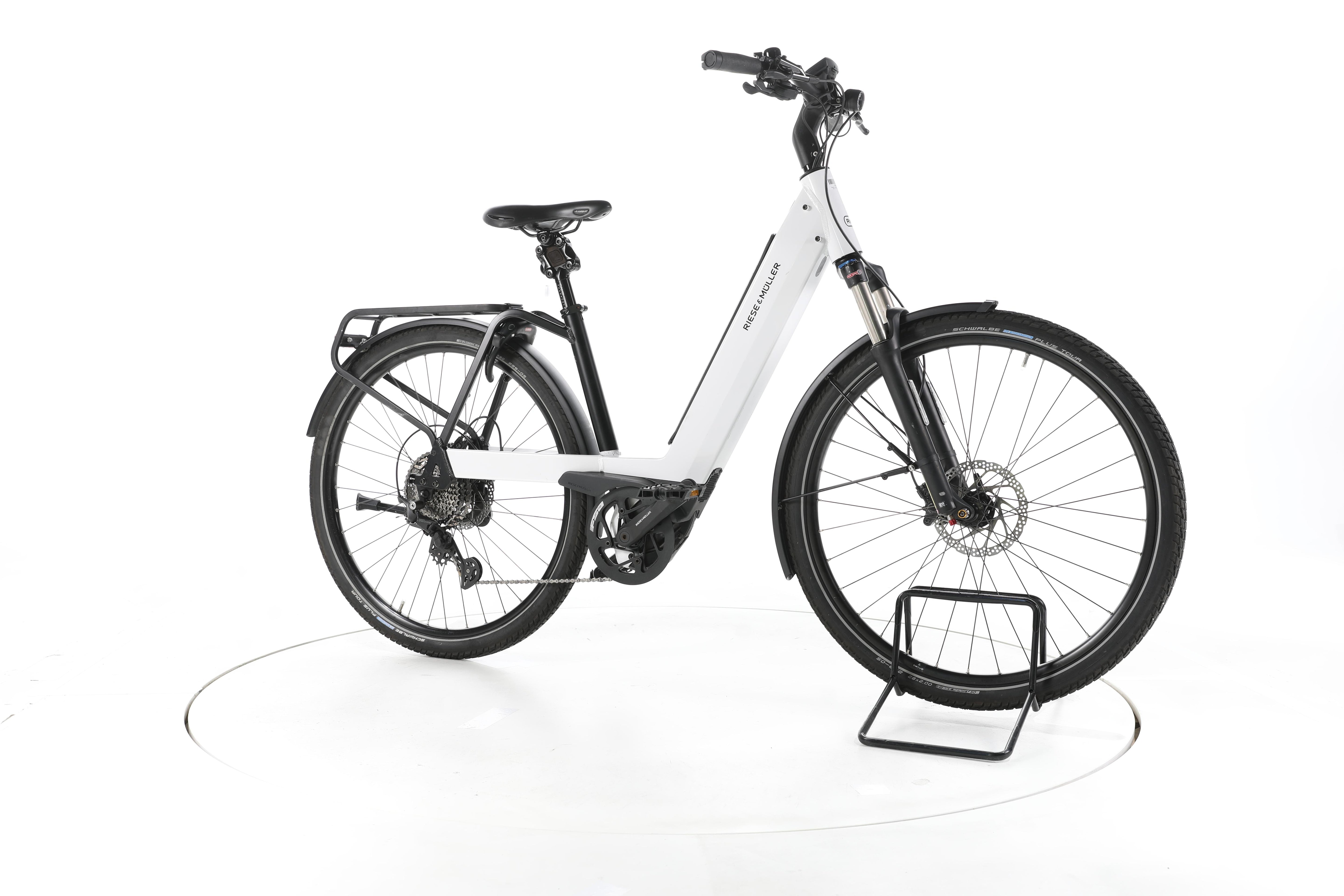 Riese & Müller Nevo touring Trekking E-Bike Tiefeinsteiger - Image 2