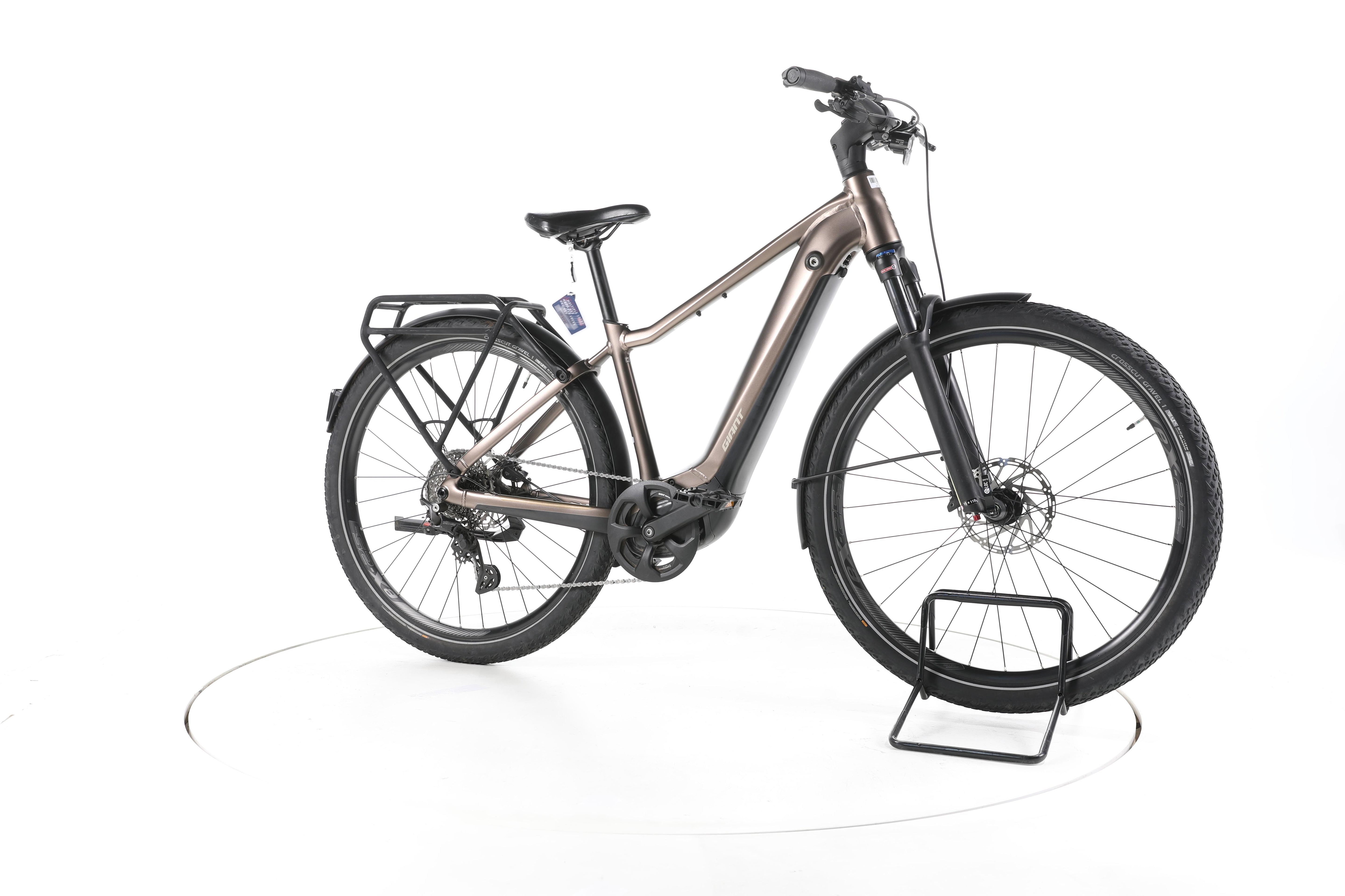 Giant Explore E+ Pro 1 Trekking E-Bike - Image 2