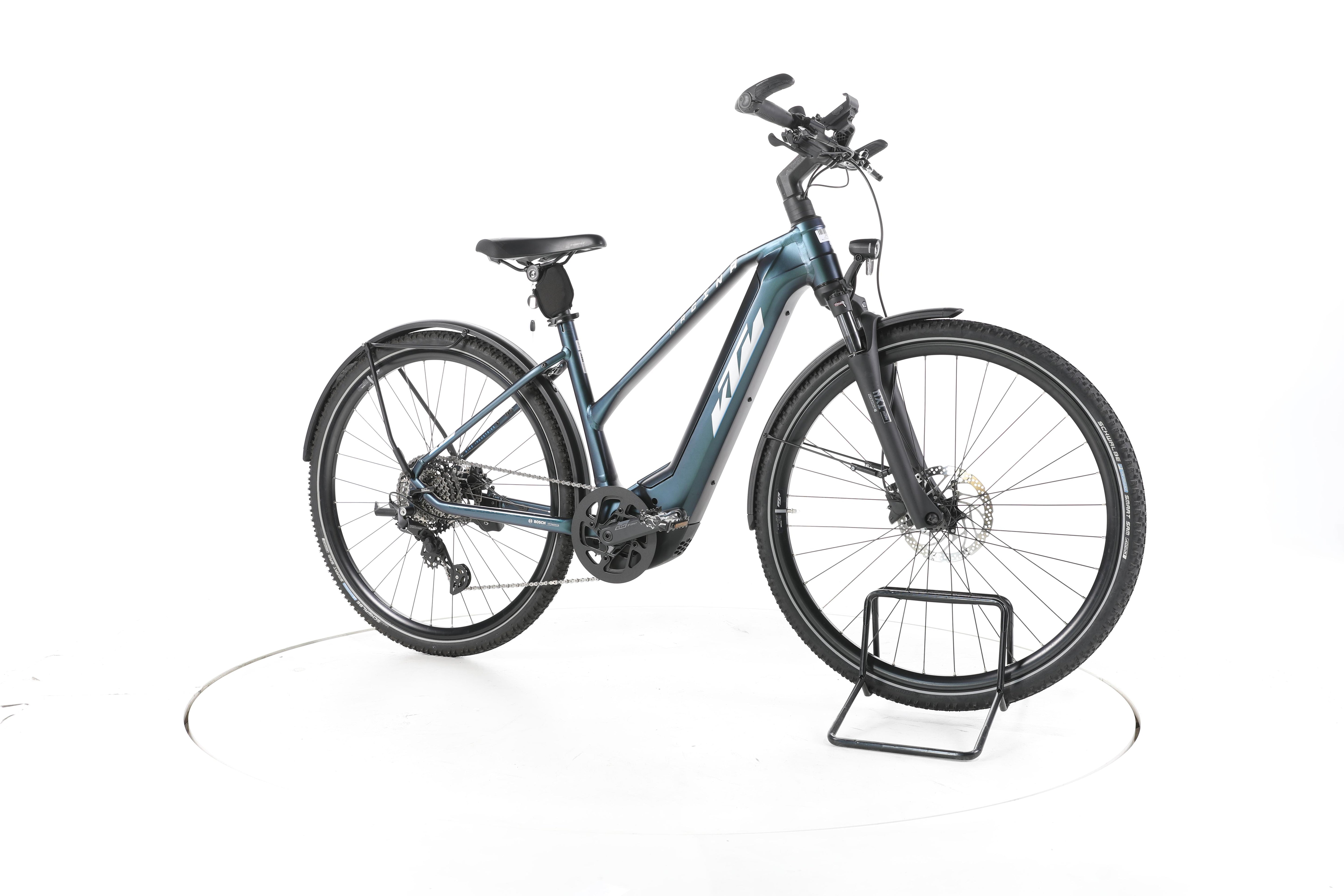 KTM Macina Cross LFC Trekking E-Bike - Image 2