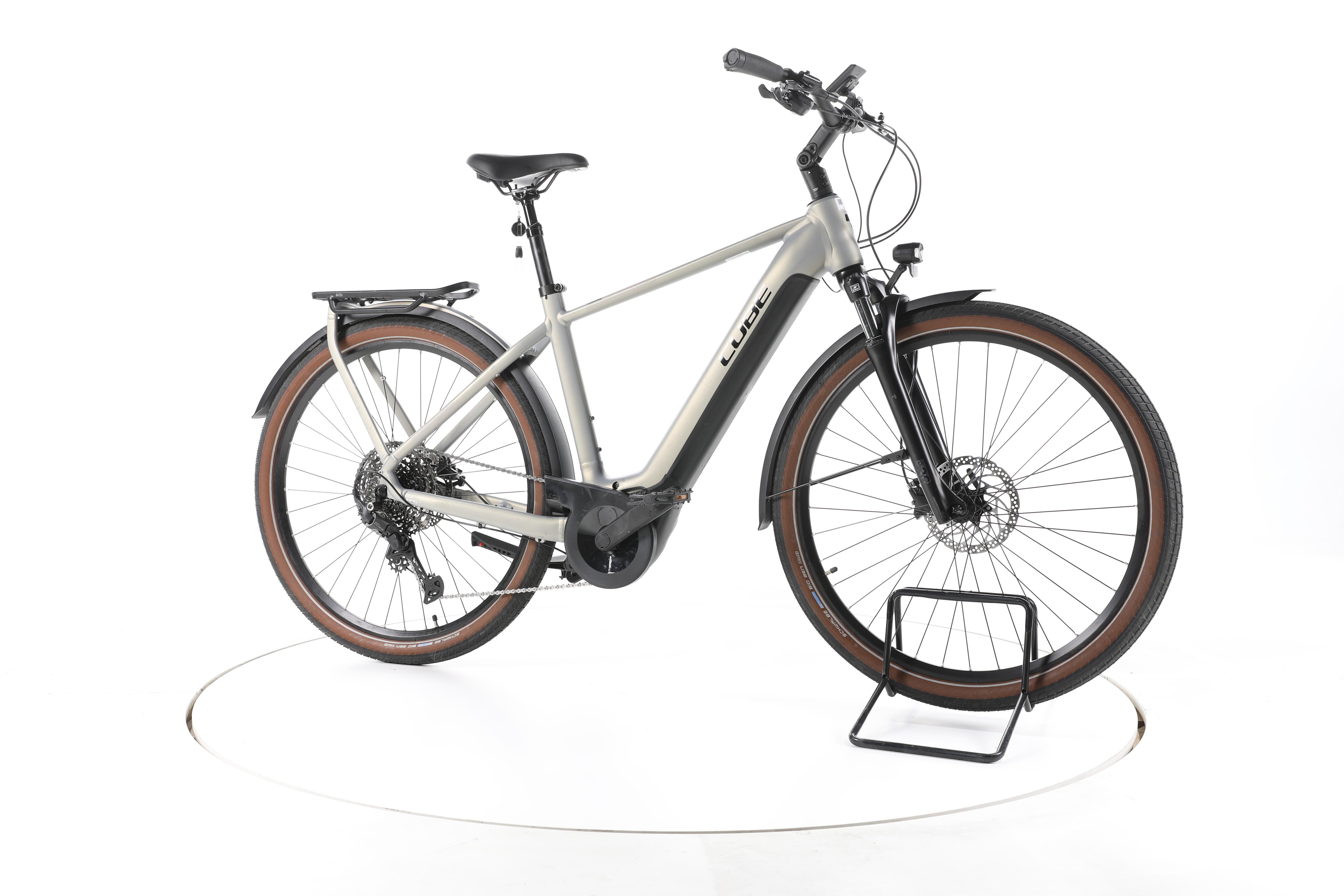 Cube Touring Hybrid Pro 625 Trekking E-Bike 2024 - Image 2