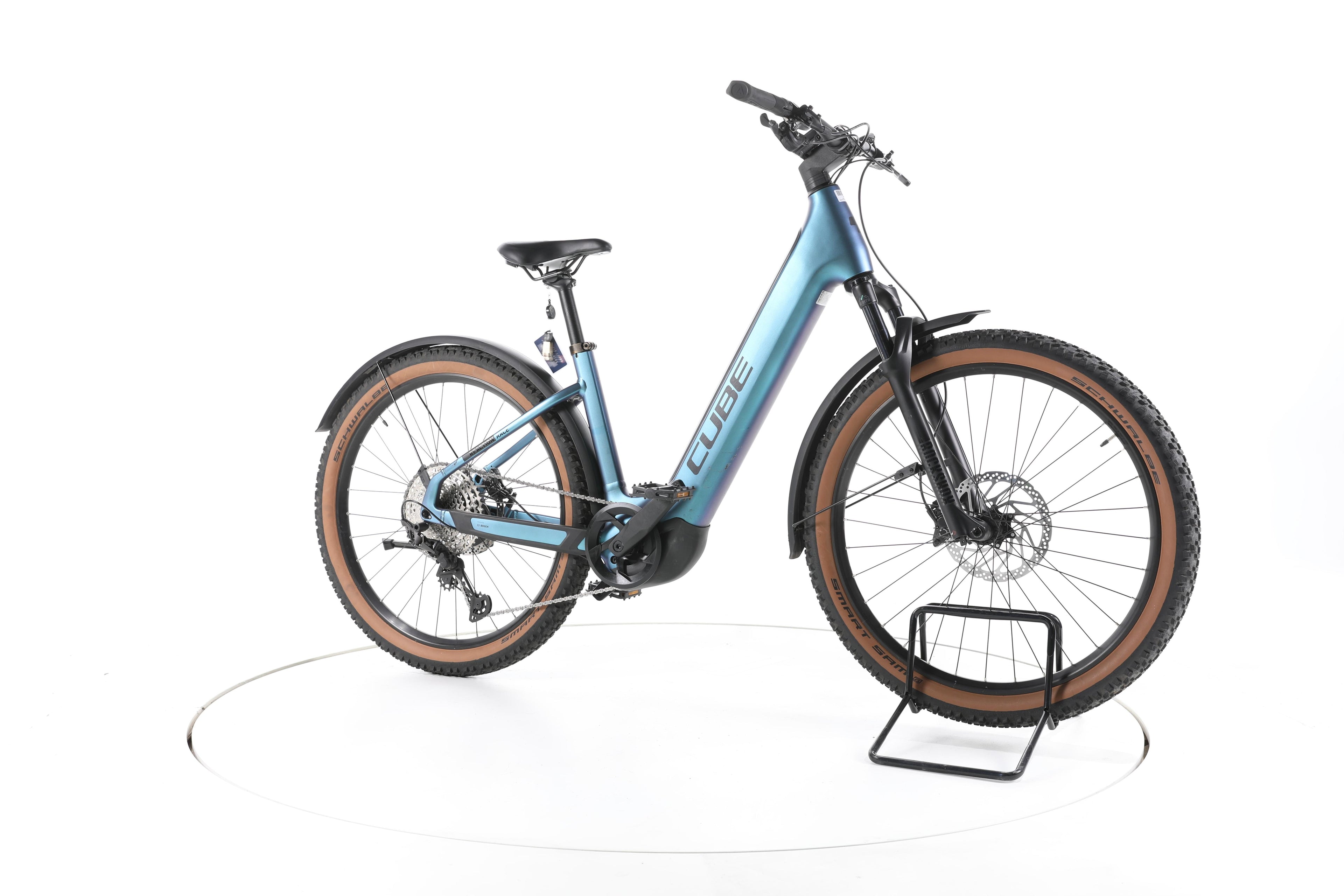 Cube Reaction Hybrid Race Trekking E-Bike Tiefeinsteiger 2024 - Image 2