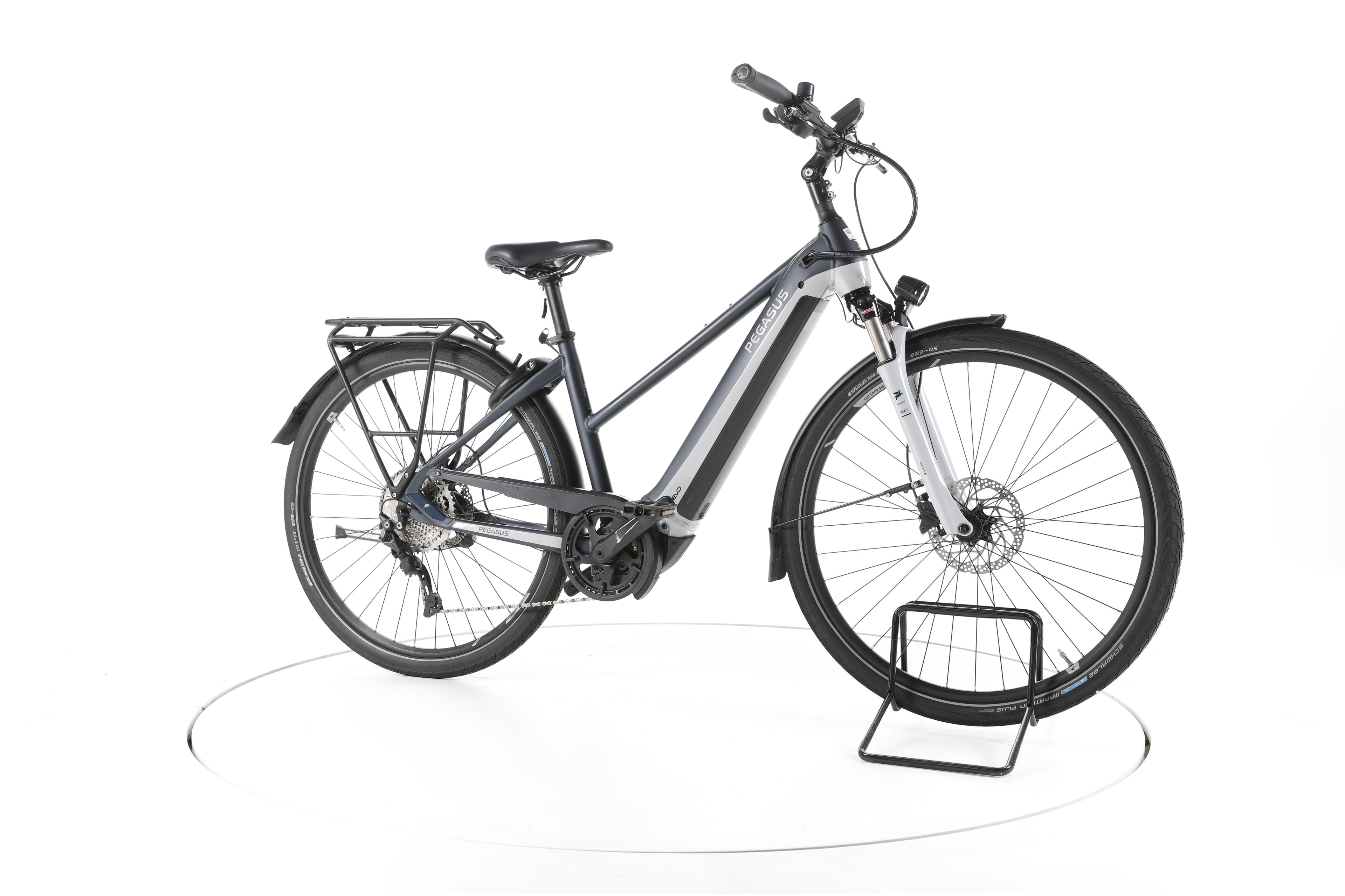 Pegasus Premio EVO 10 Lite Trekking E-Bike - Image 2