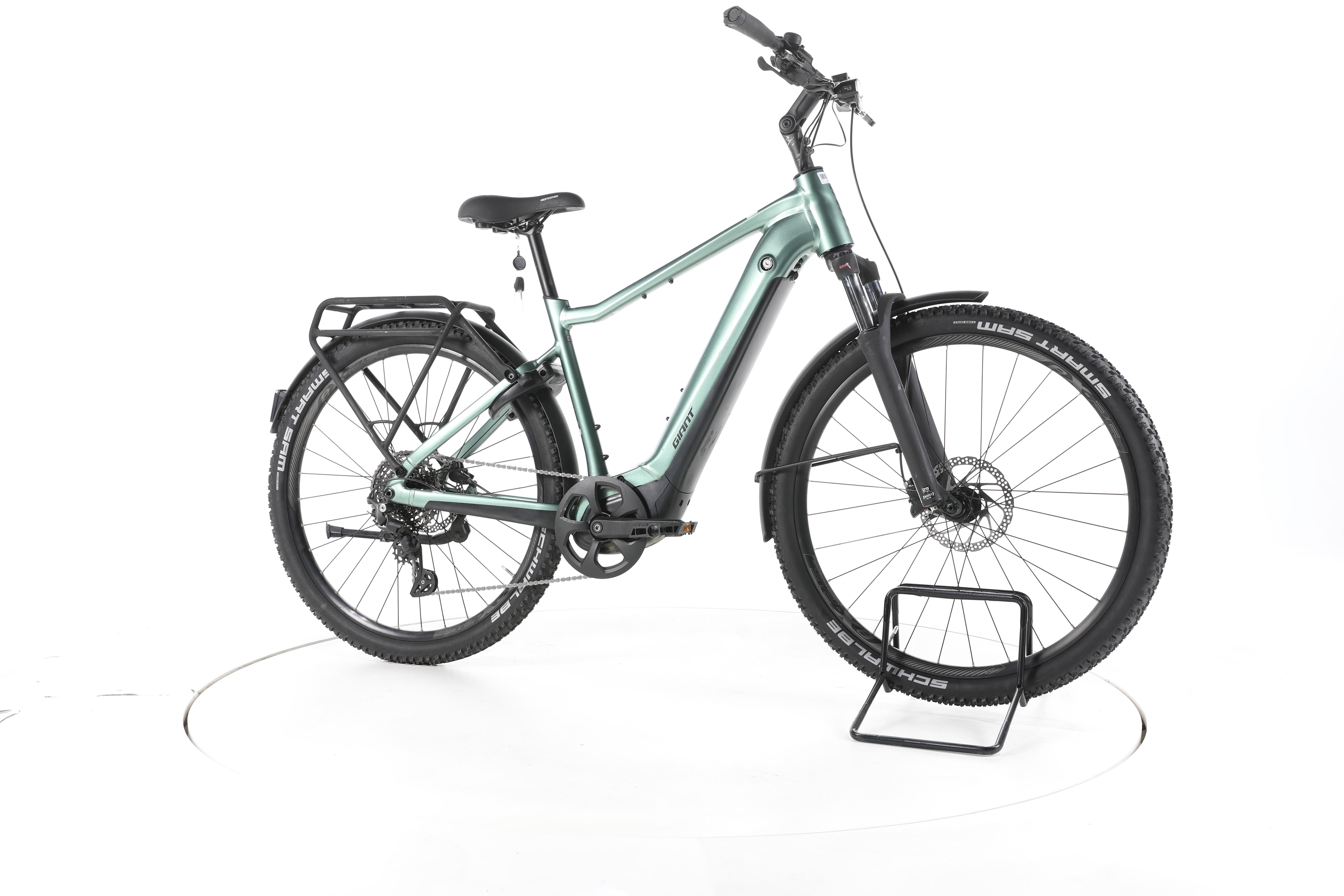 Giant Explore E+ 1 Trekking E-Bike - Image 2
