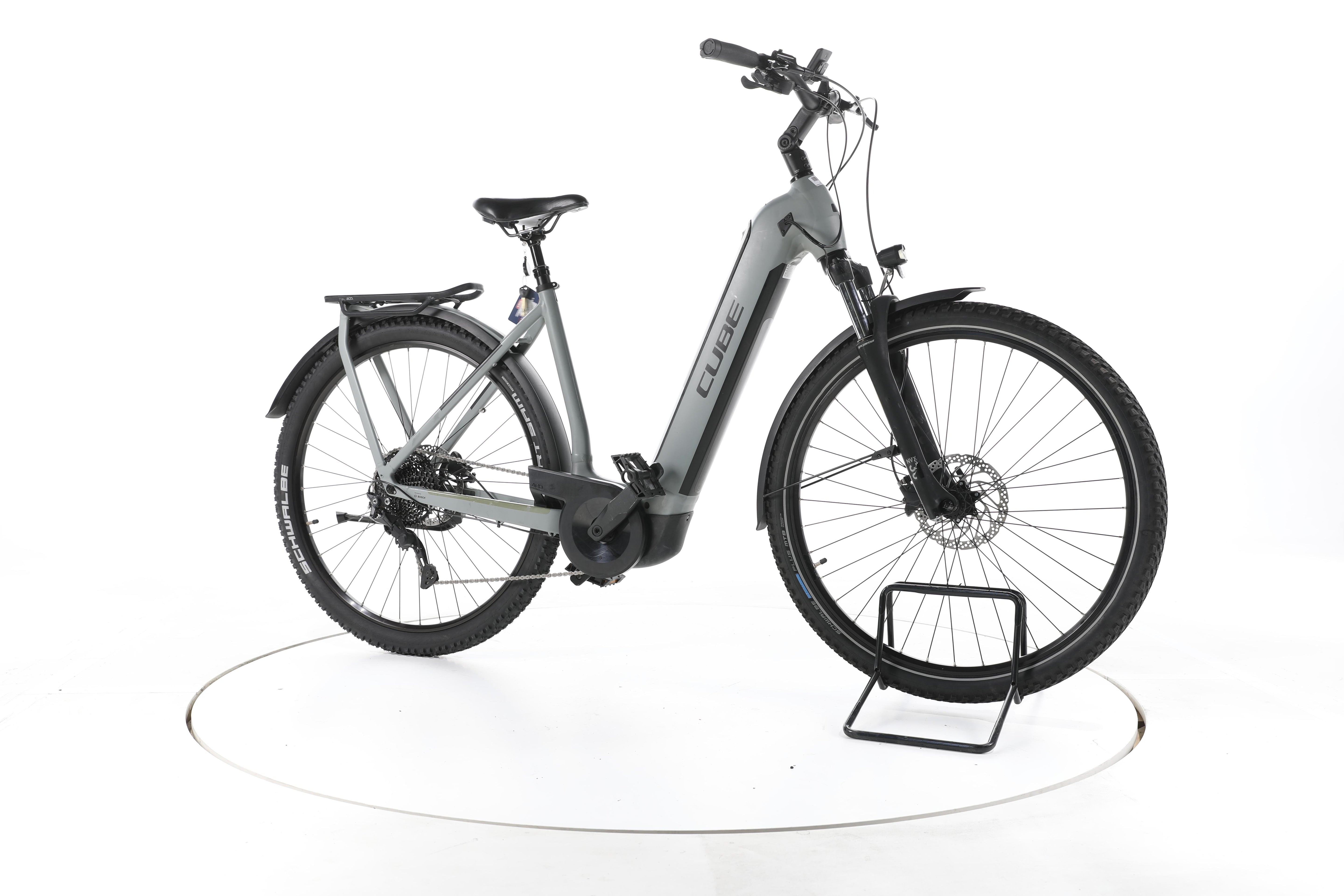Cube Kathmandu Hybrid ONE Trekking E-Bike Tiefeinsteiger - Image 2