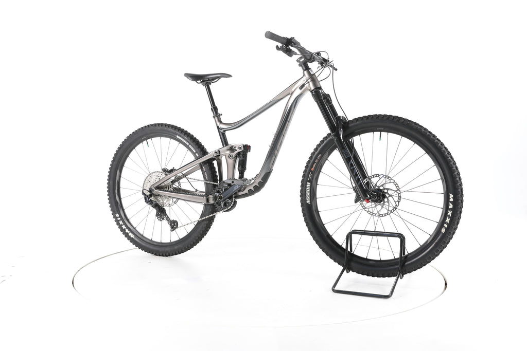 Giant Reign - Image 2