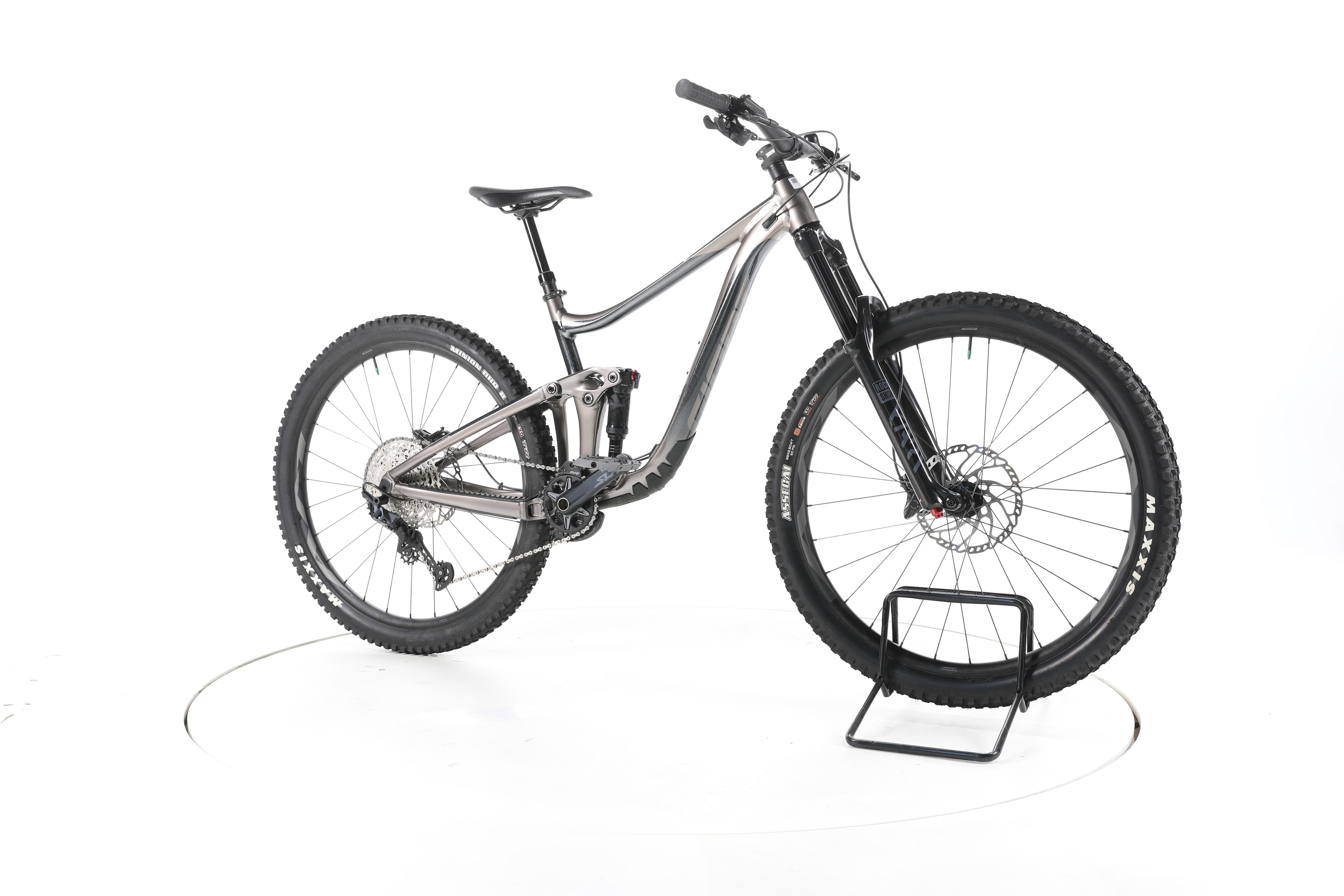 Giant Reign - Image 2