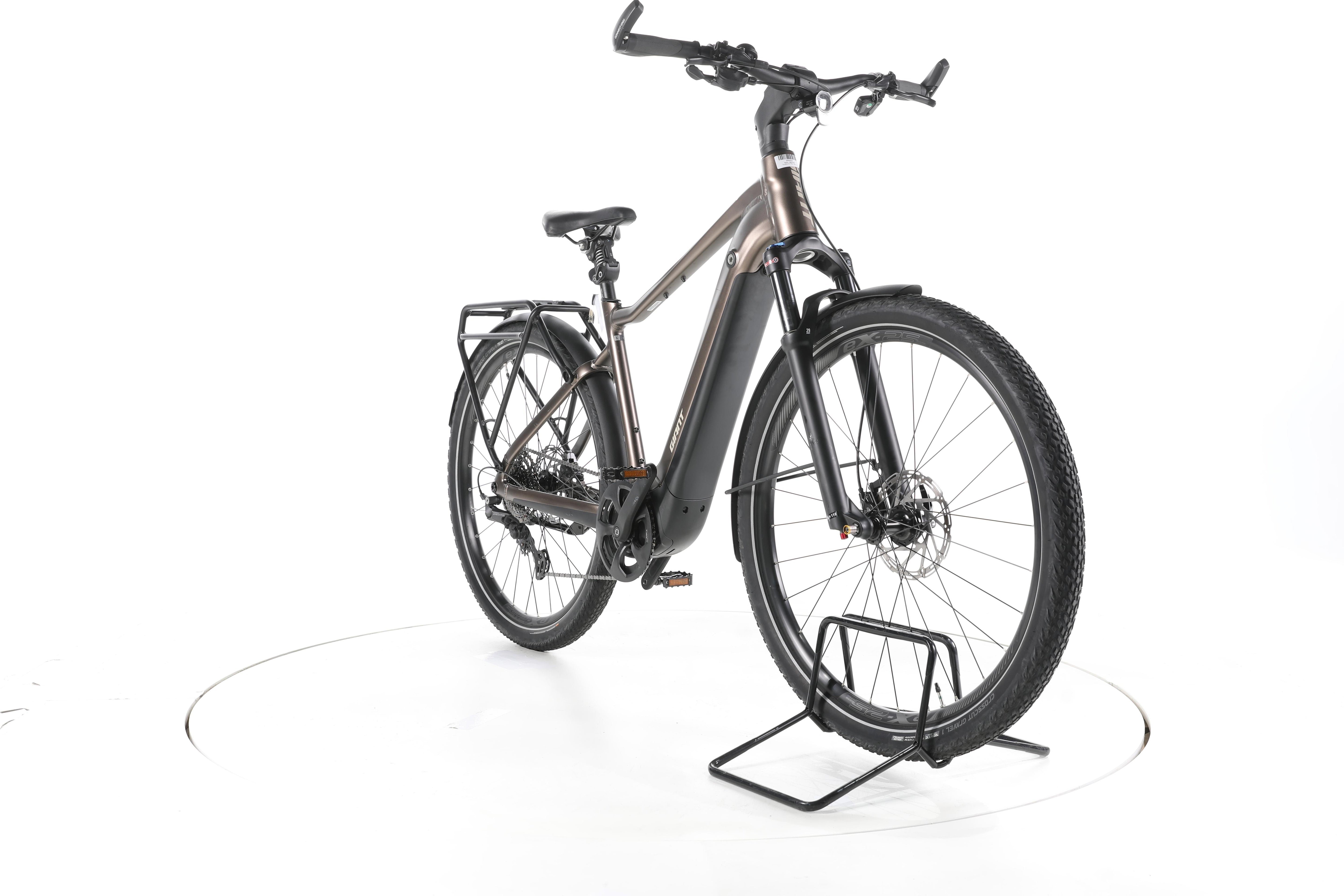 Giant Explore E+ Pro 1 Trekking E-Bike - Image 3