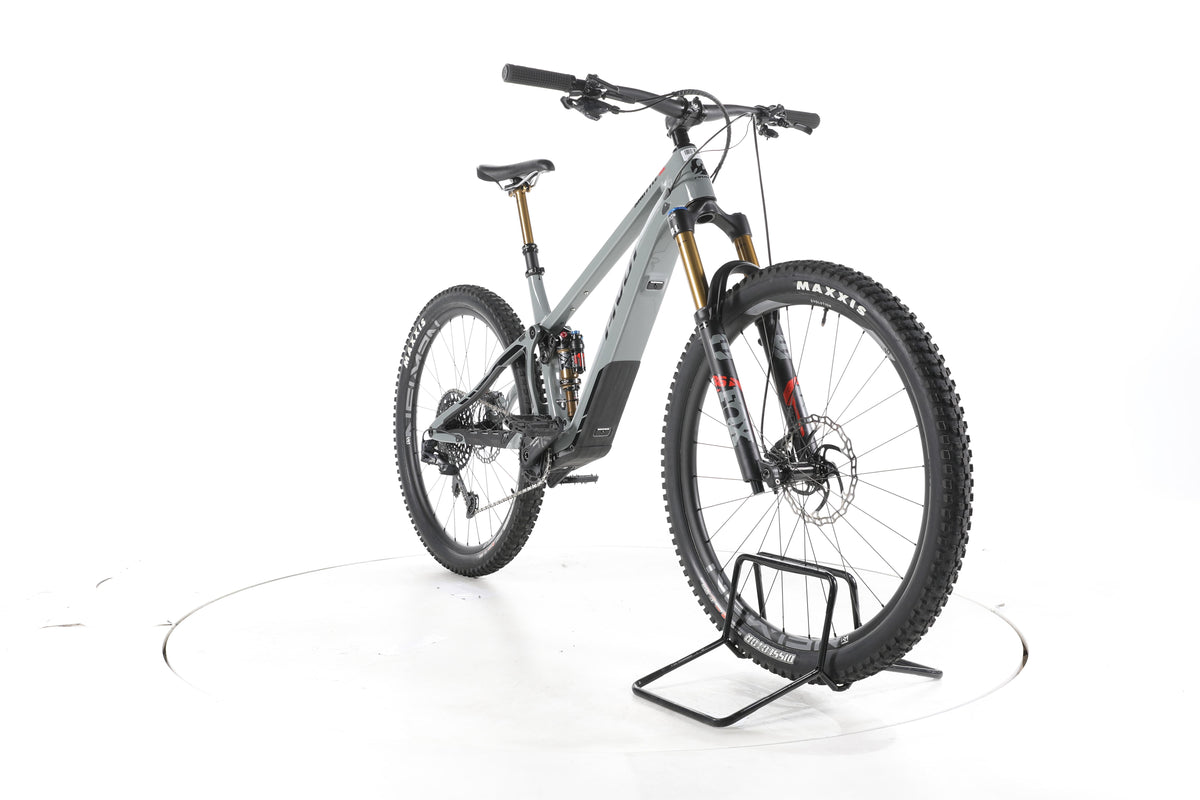 Pivot Cycles Shuttle SL E-Bike Fully Carbon - Image 3