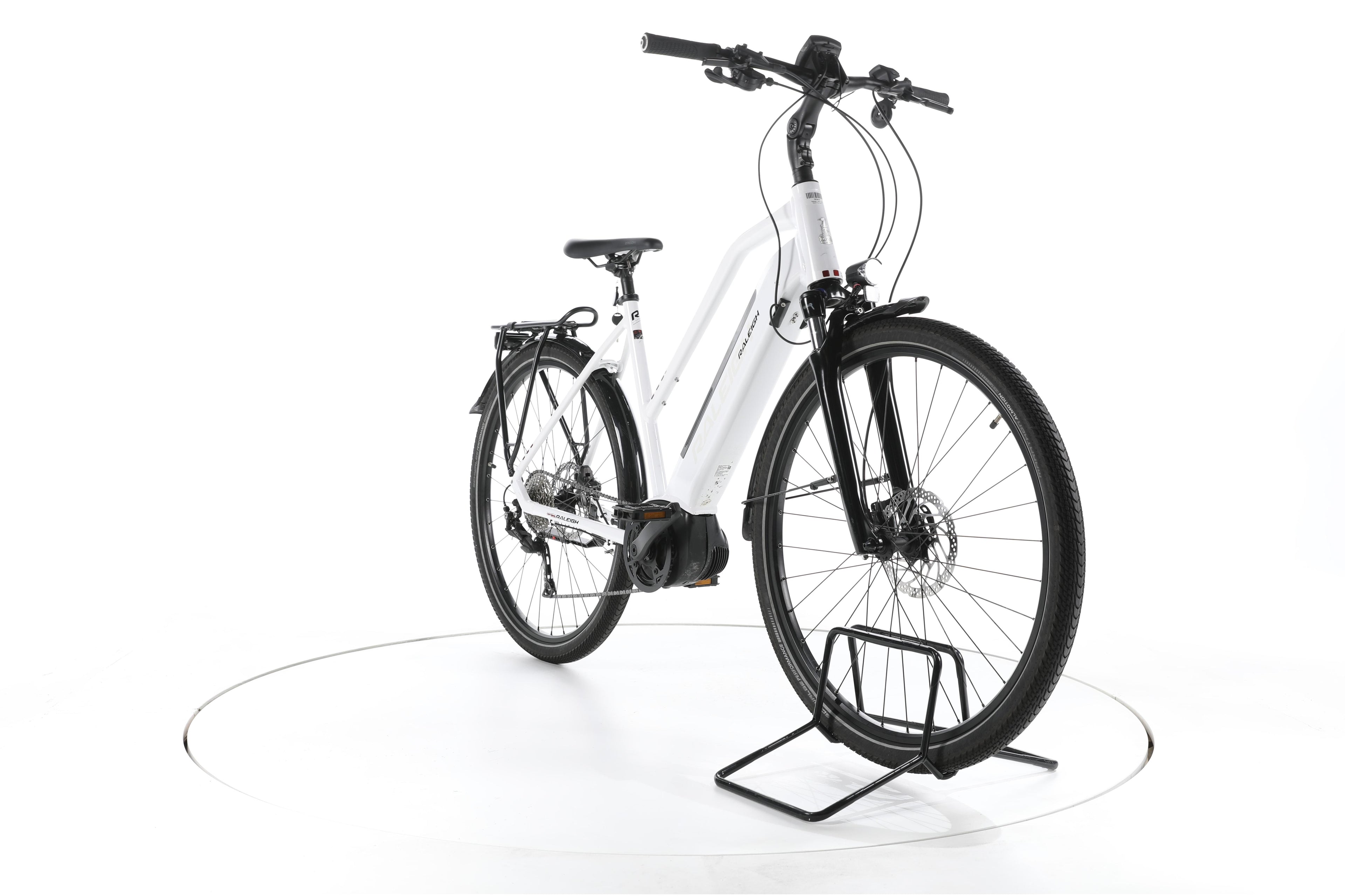 Raleigh Kent 9 Trekking E-Bike - Image 3