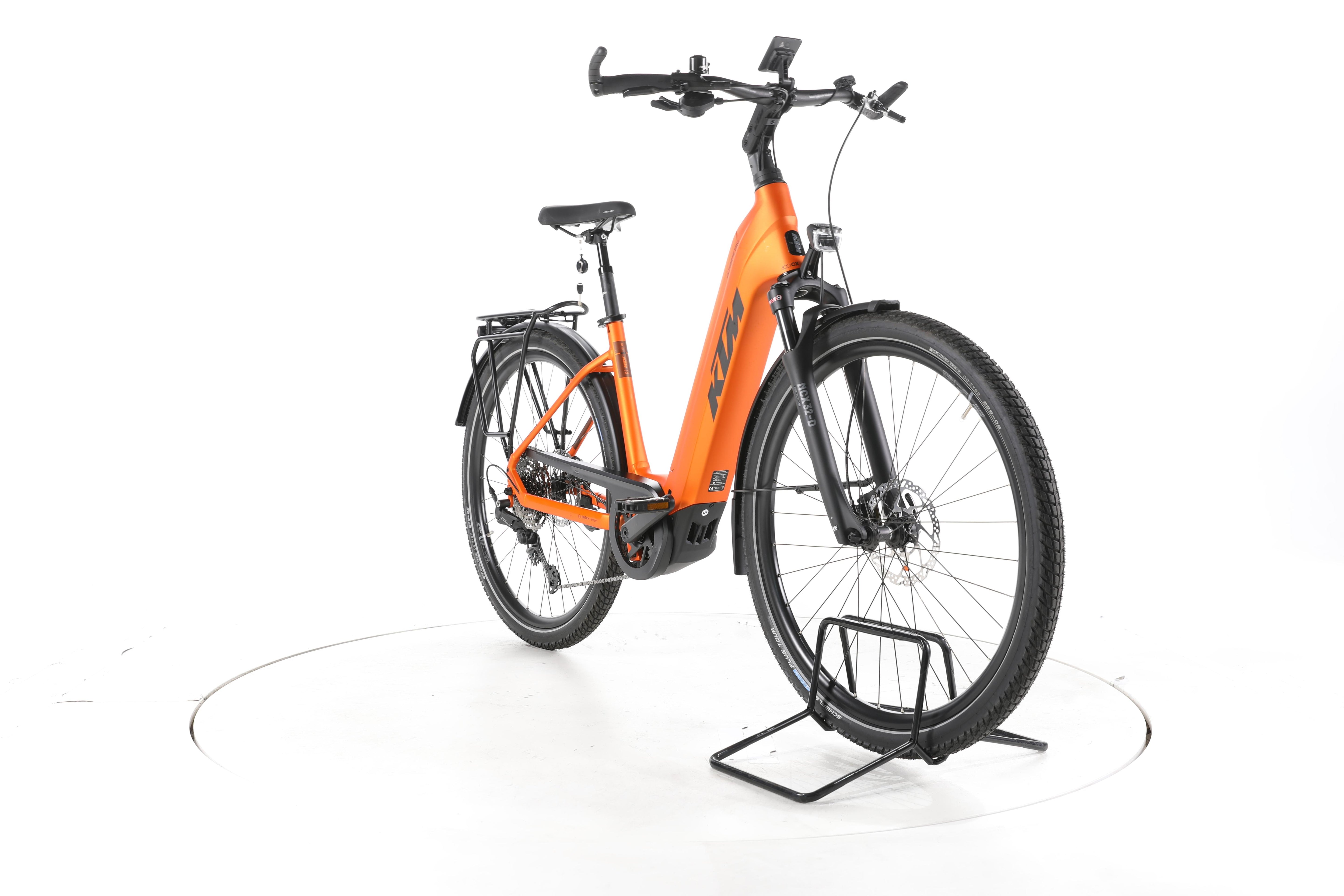 KTM Macina Ultimate Pro Trekking E-Bike Tiefeinsteiger 2025 - Image 3