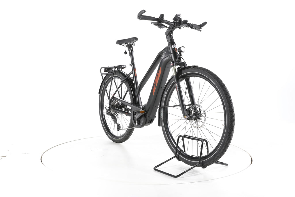 KTM Macina Ultimate XTS Trekking E-Bike - Image 3