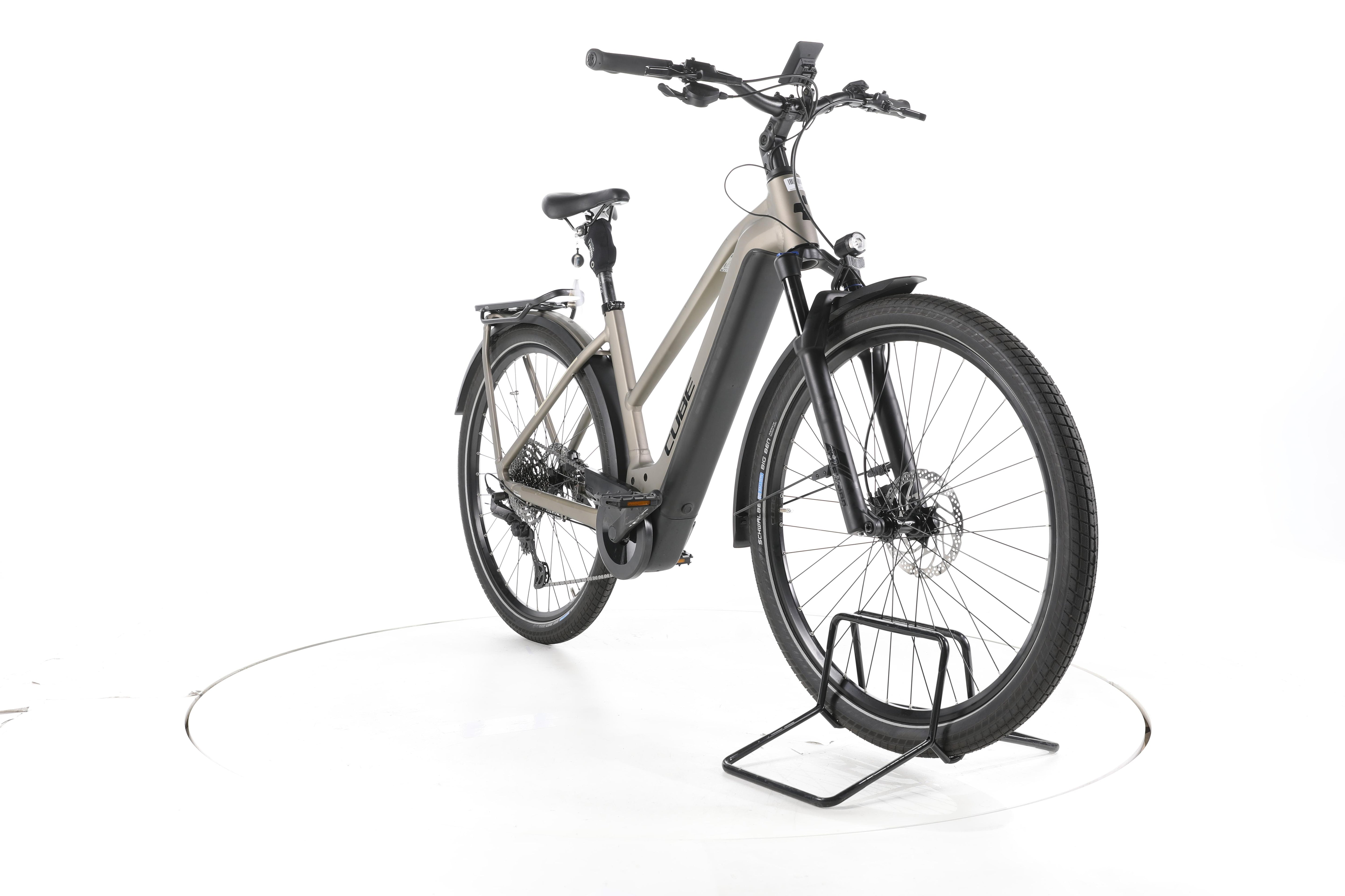 Cube Kathmandu Hybrid Pro Trekking E-Bike 2024 - Image 3