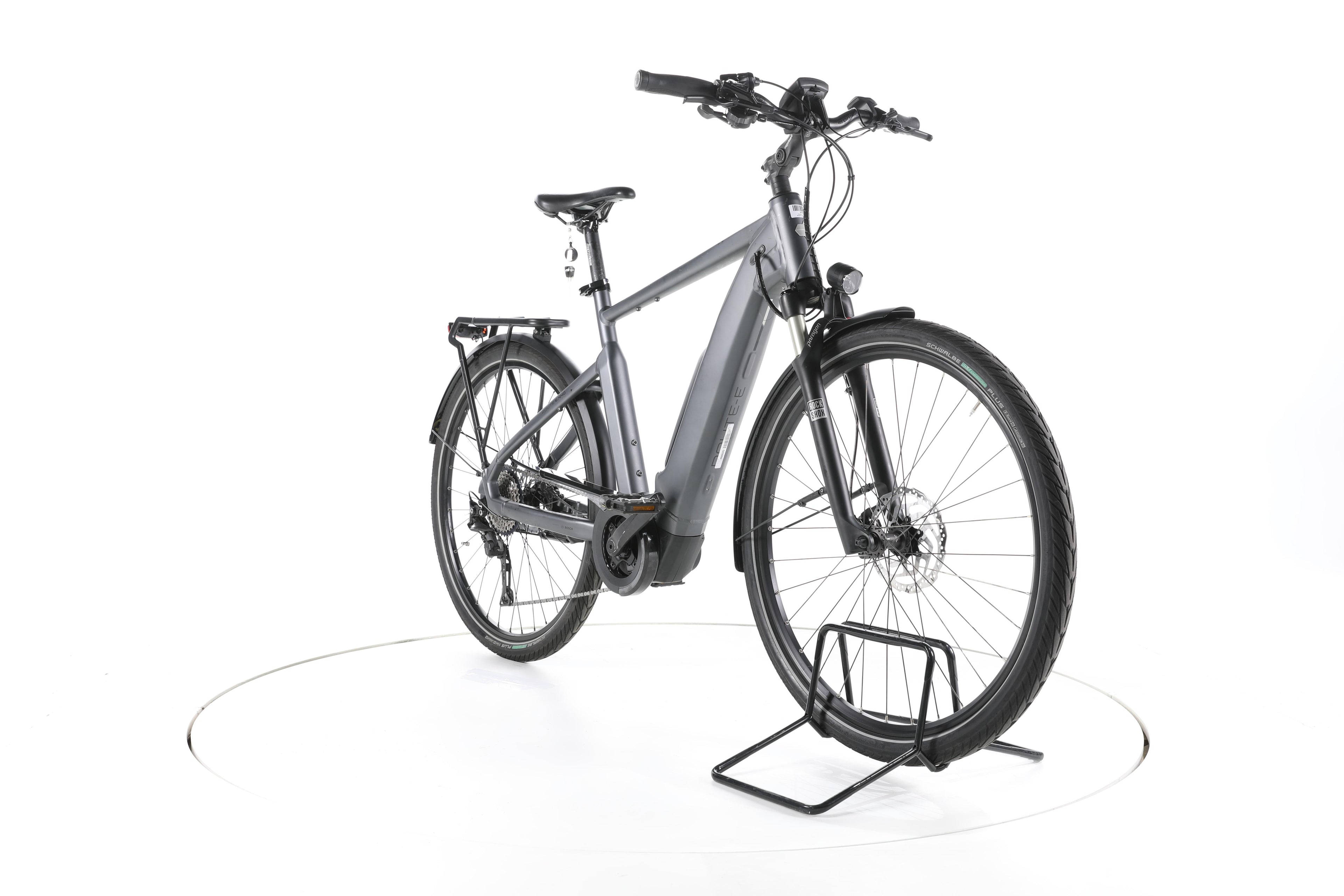 Carver Route E.440 Trekking E-Bike - Image 3