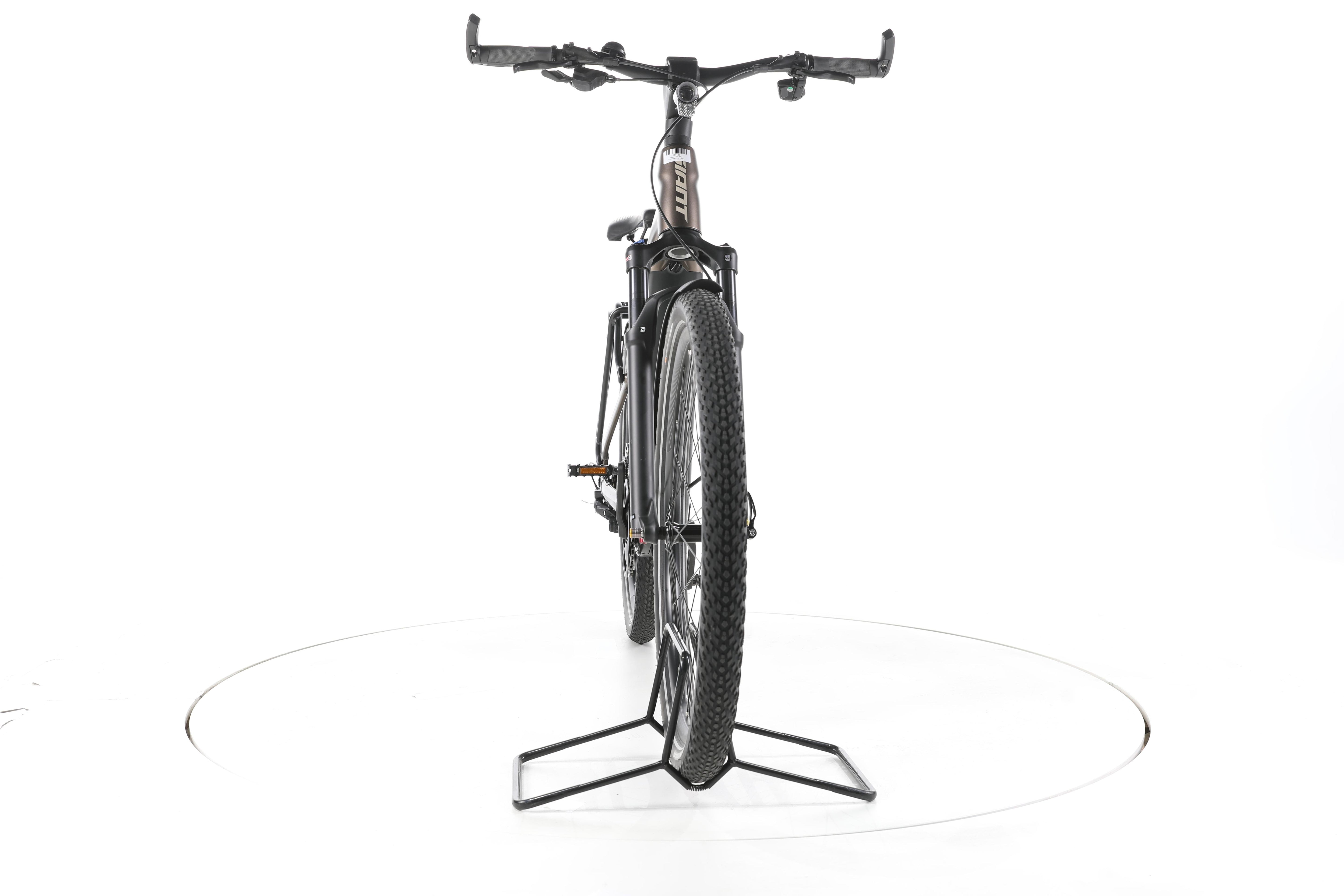 Giant Explore E+ Pro 1 Trekking E-Bike - Image 4