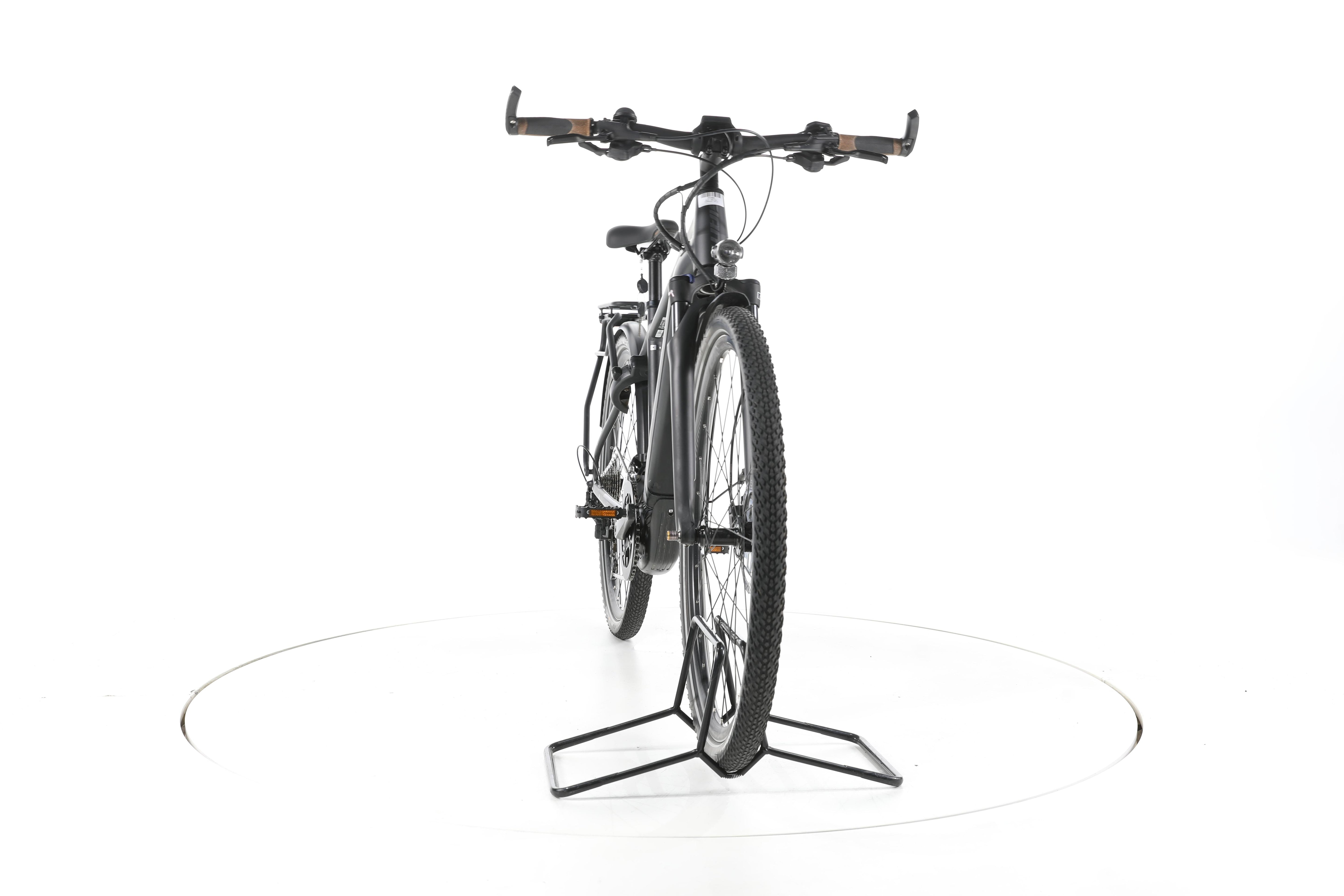 Giant Explore E+ 1 Trekking E-Bike - Image 4