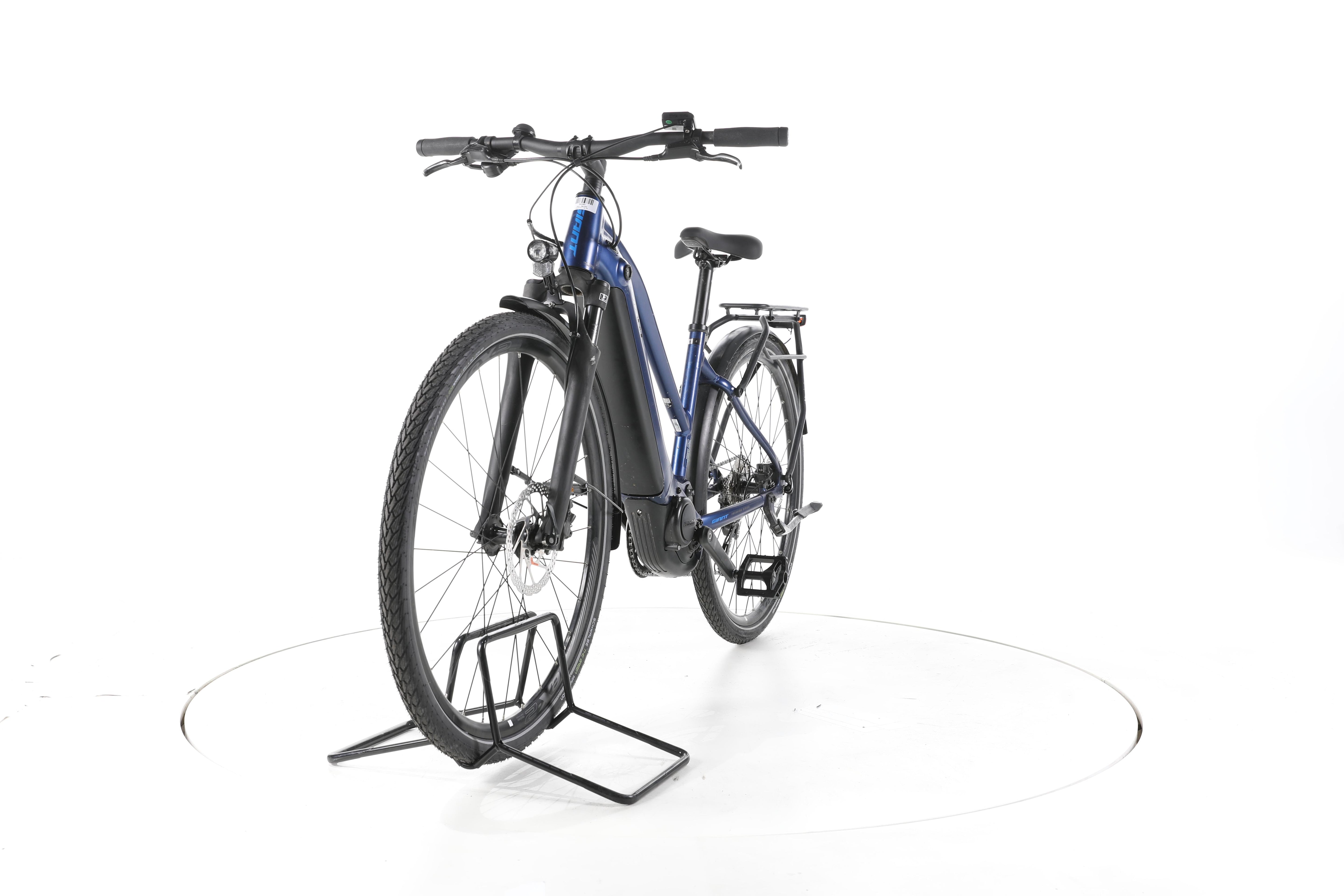 Giant Explore E+ 2 Trekking E-Bike - Image 5