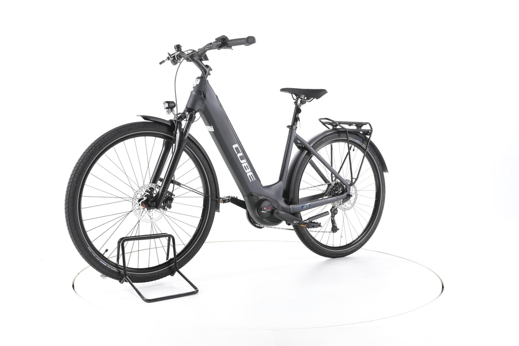 Cube Touring Hybrid ONE Trekking E-Bike Tiefeinsteiger 2023 - Image 6