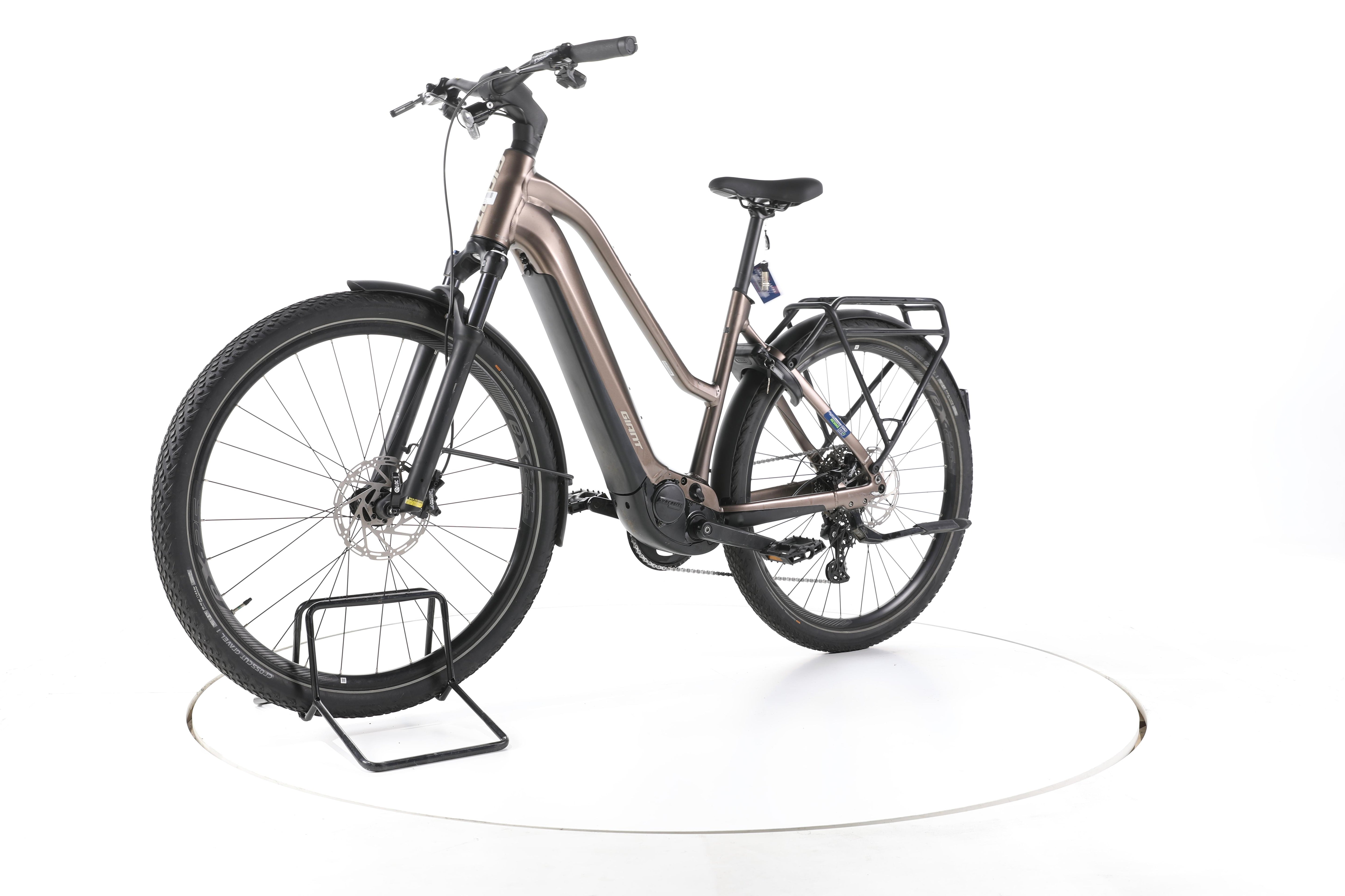 Giant Explore E+ Pro 1 Trekking E-Bike - Image 6