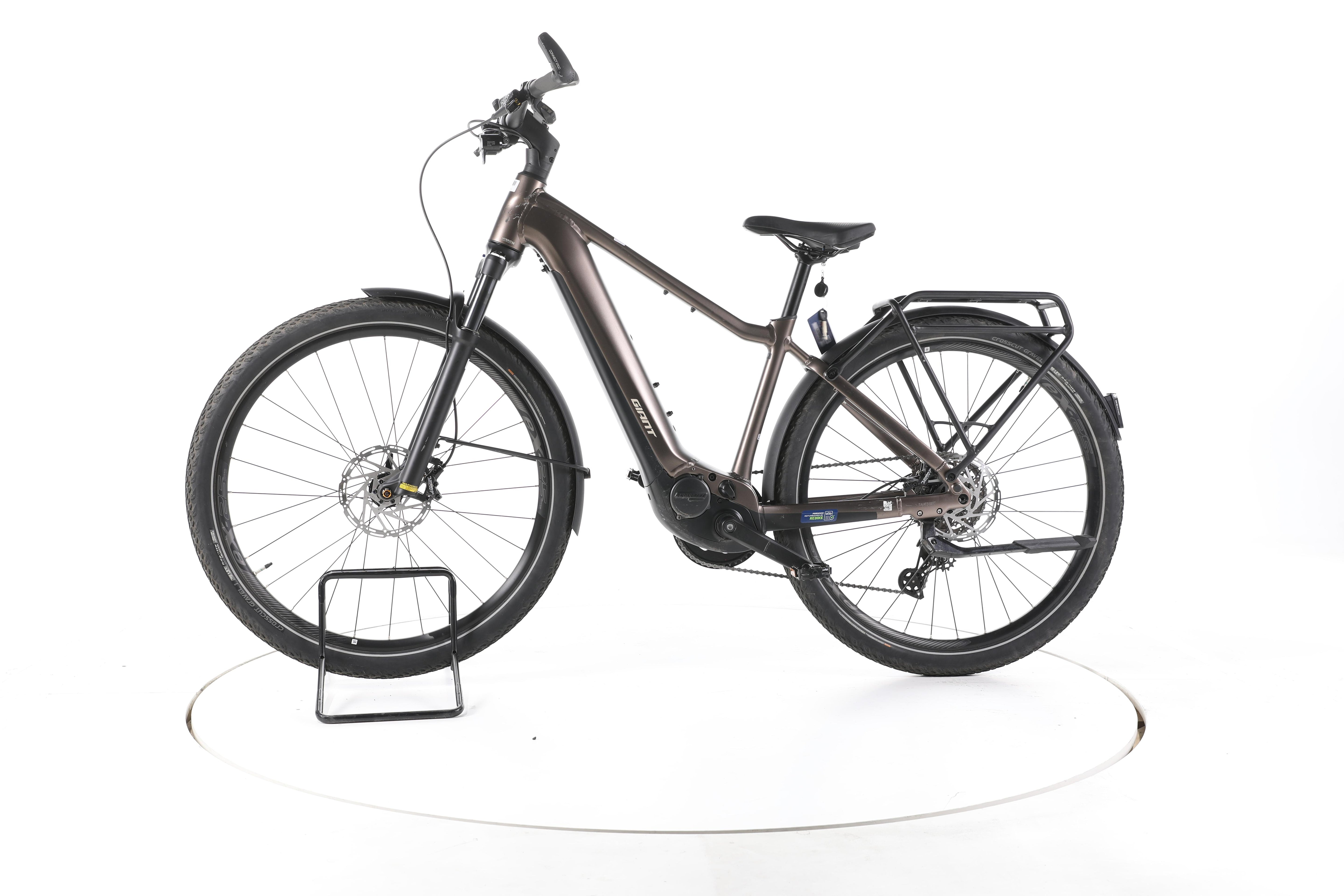 Giant Explore E+ Pro 1 Trekking E-Bike - Image 7
