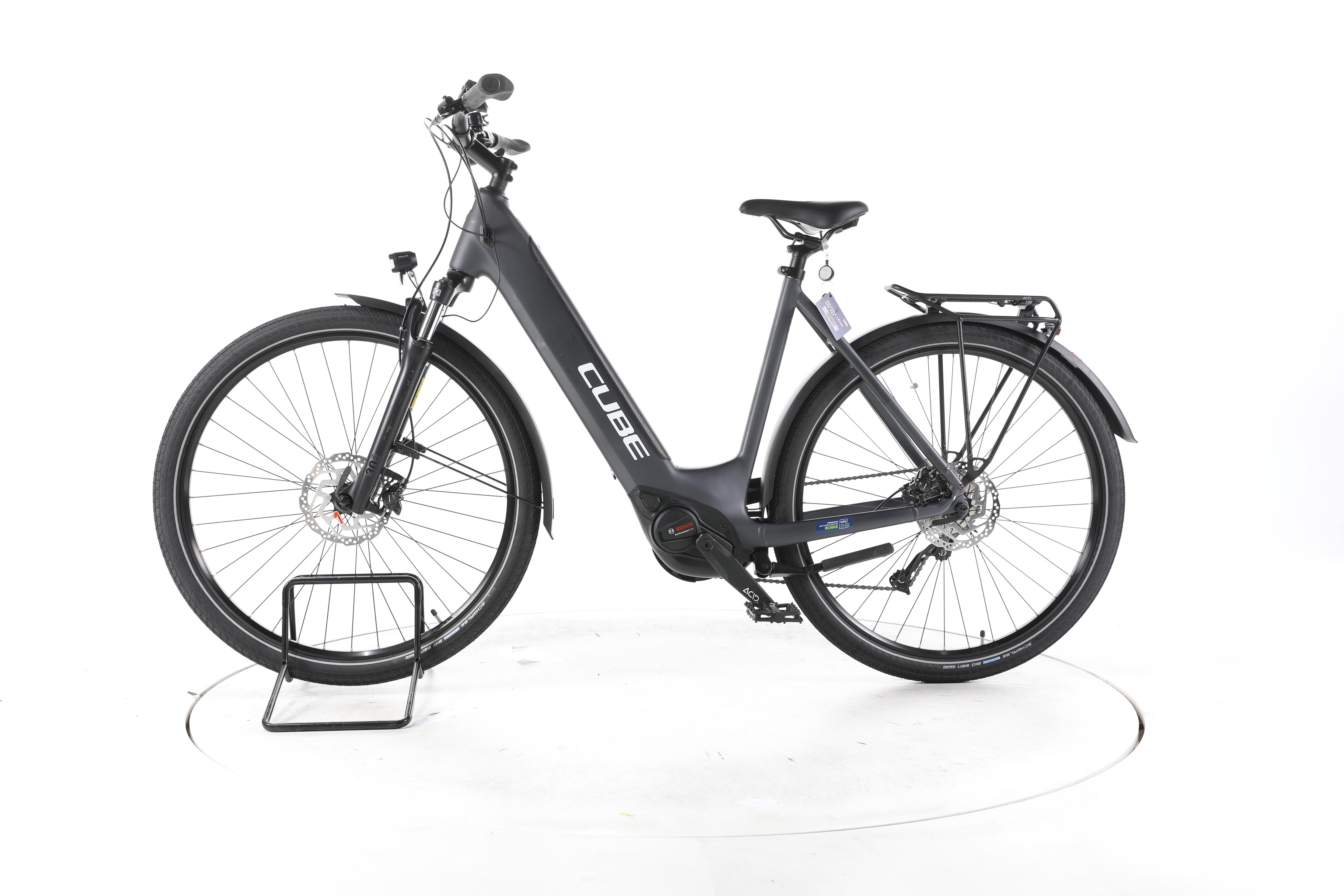 Cube Touring Hybrid ONE Trekking E-Bike Tiefeinsteiger - Image 7