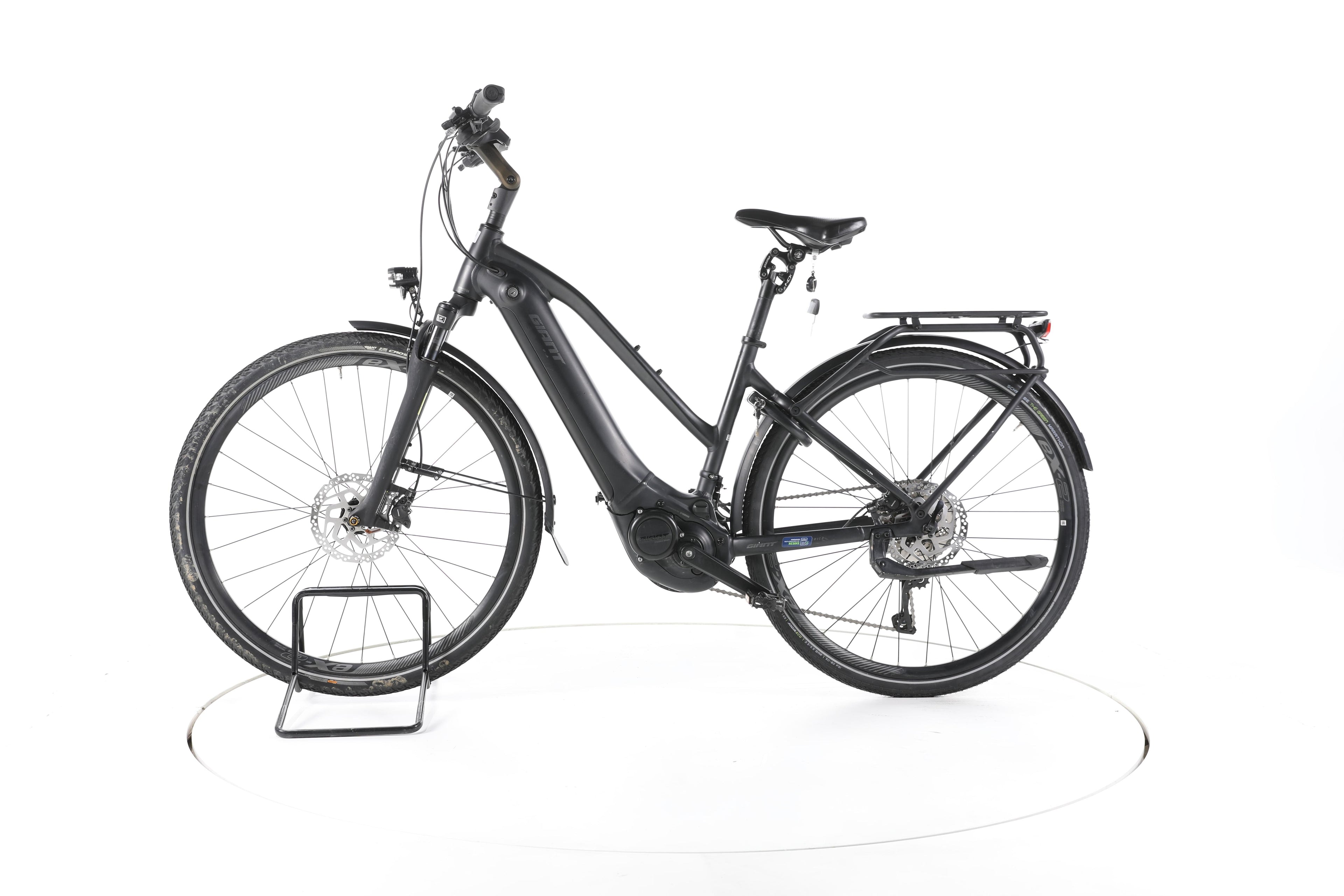 Giant Explore E+ 1 Trekking E-Bike - Image 7