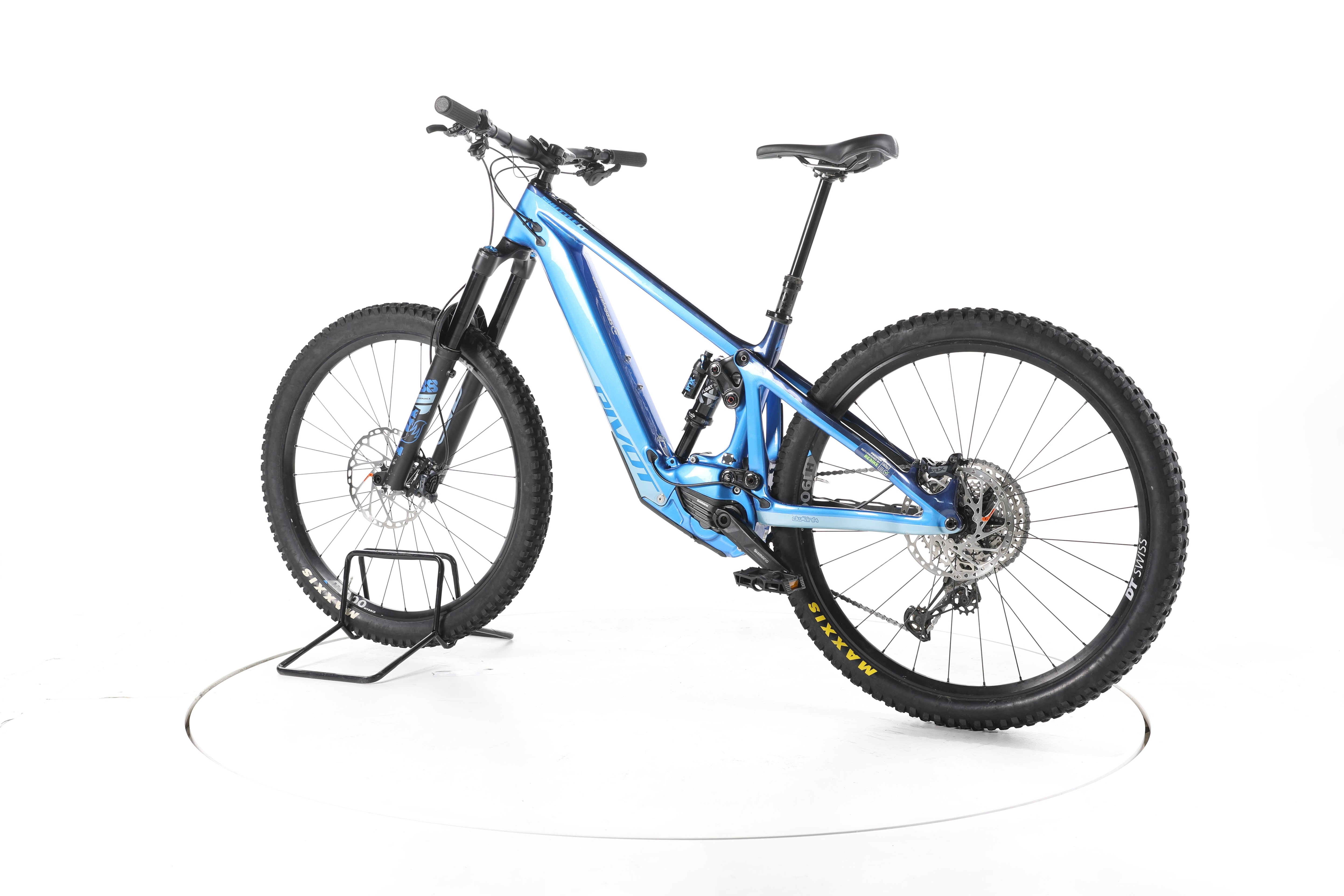 Pivot Cycles Shuttle LT E-Bike Fully Carbon - Image 8