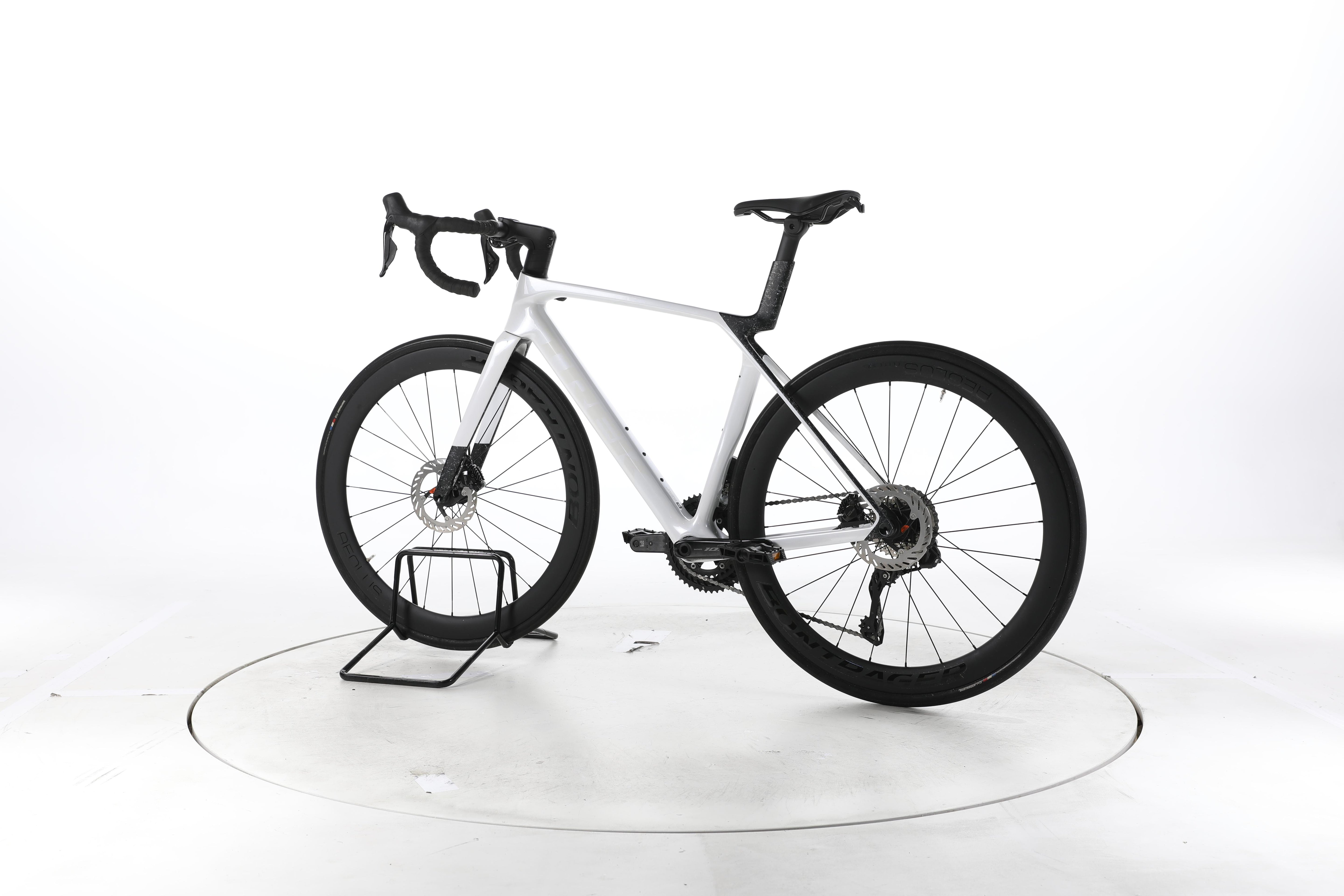 Trek Madone SL 6 Gen 8 Rennrad Carbon 2024 - Image 8