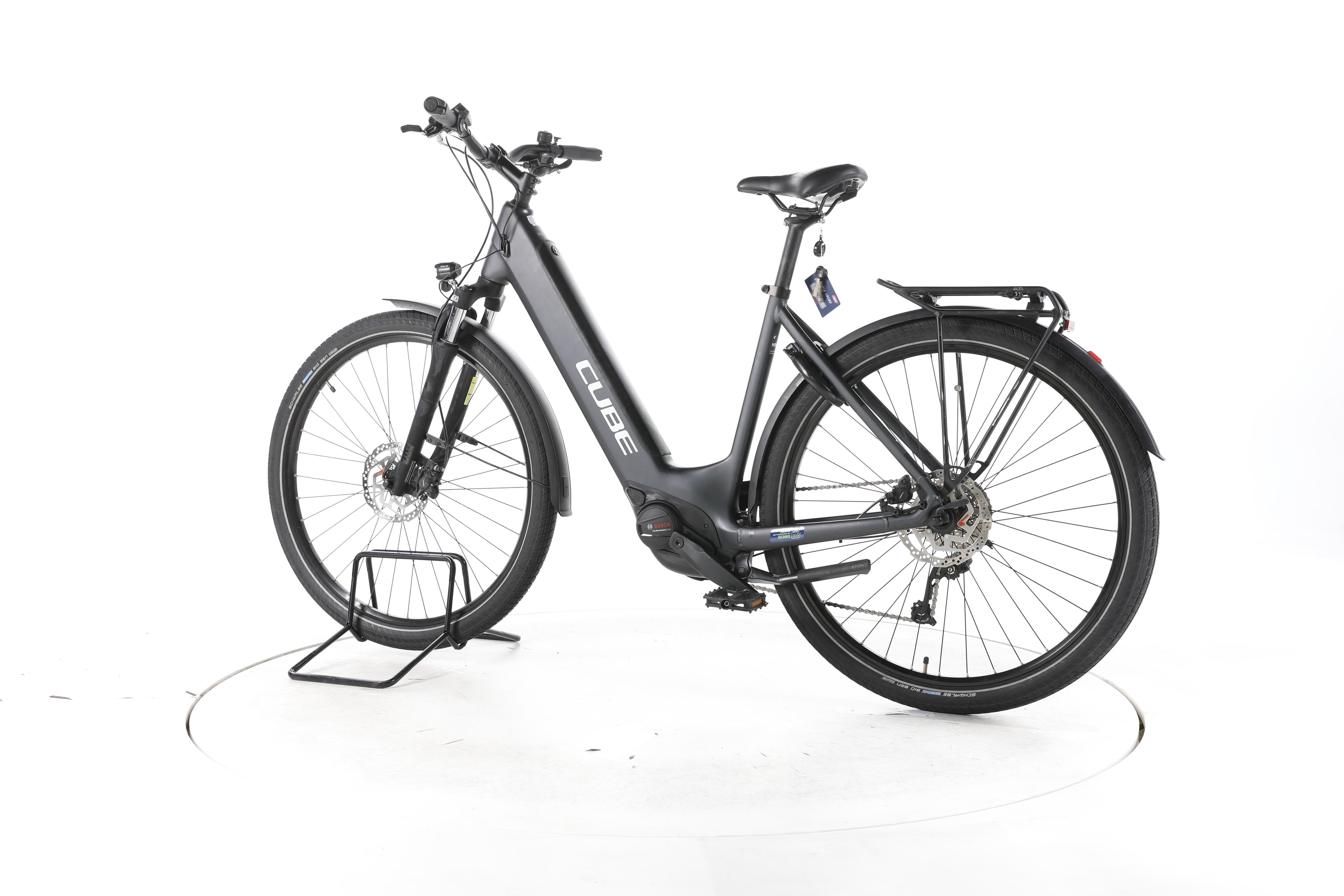 Cube Touring Hybrid ONE Trekking E-Bike Tiefeinsteiger - Image 8