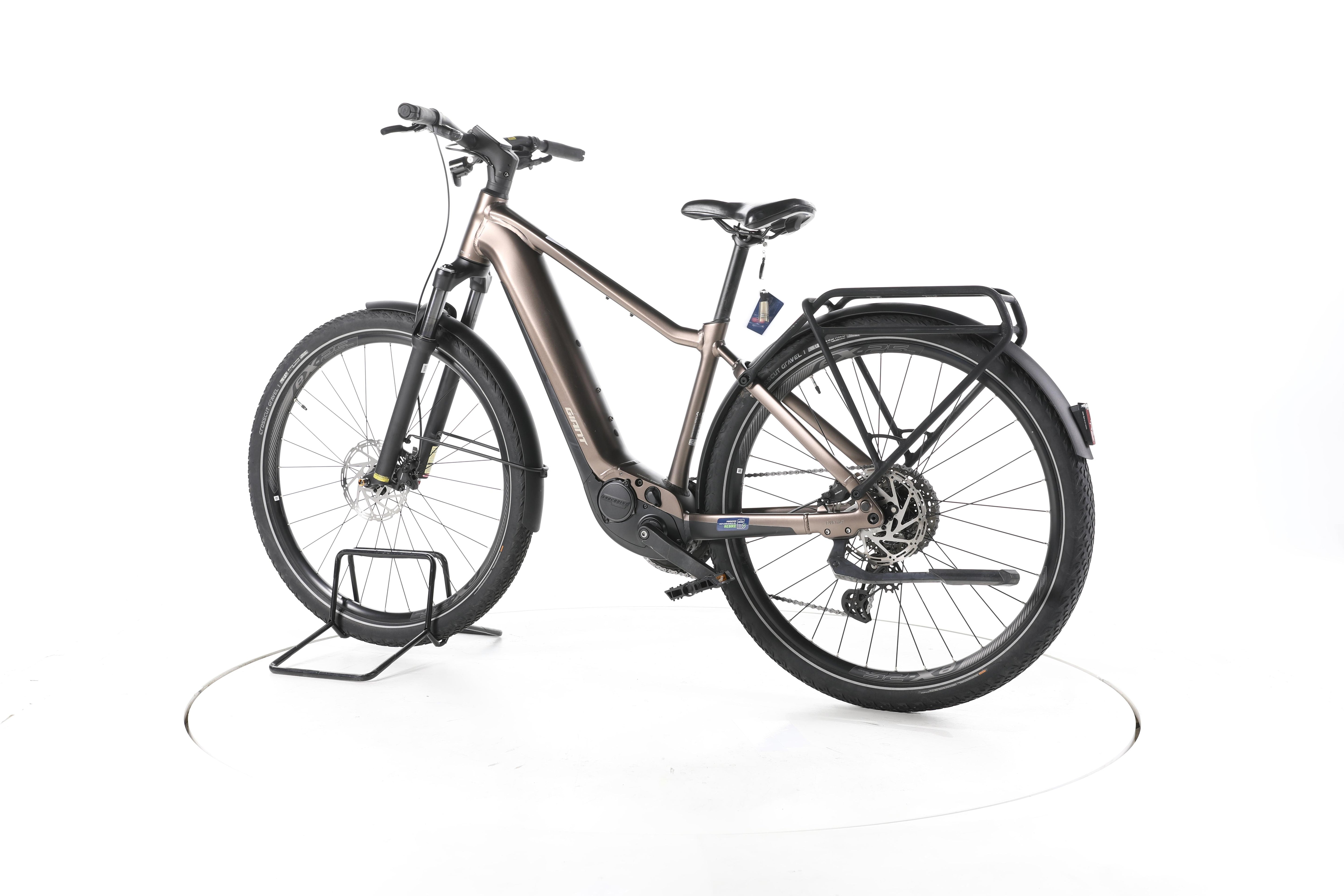 Giant Explore E+ Pro 1 Trekking E-Bike - Image 8