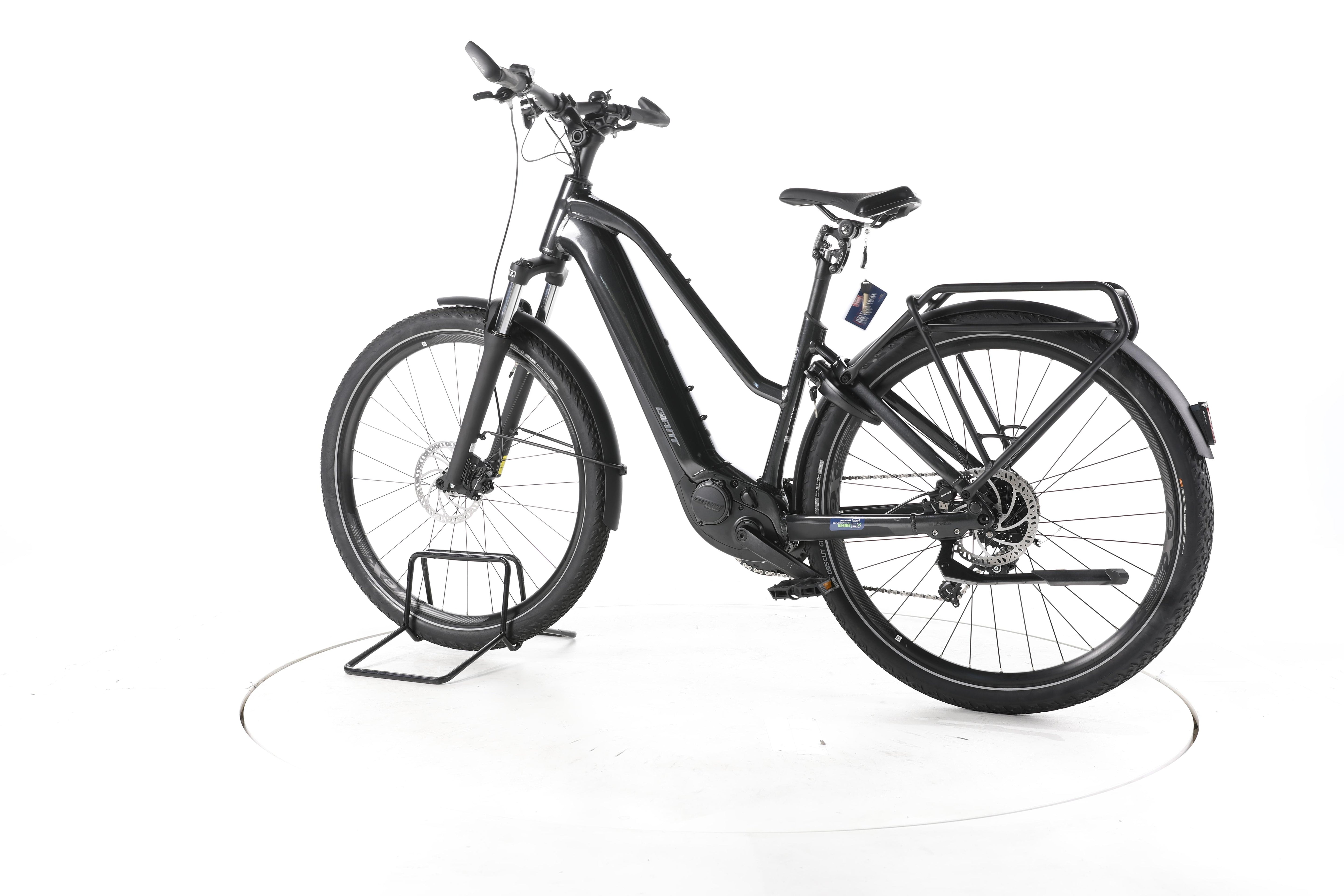 Giant Explore E + 2 STA Trekking E-Bike - Image 8