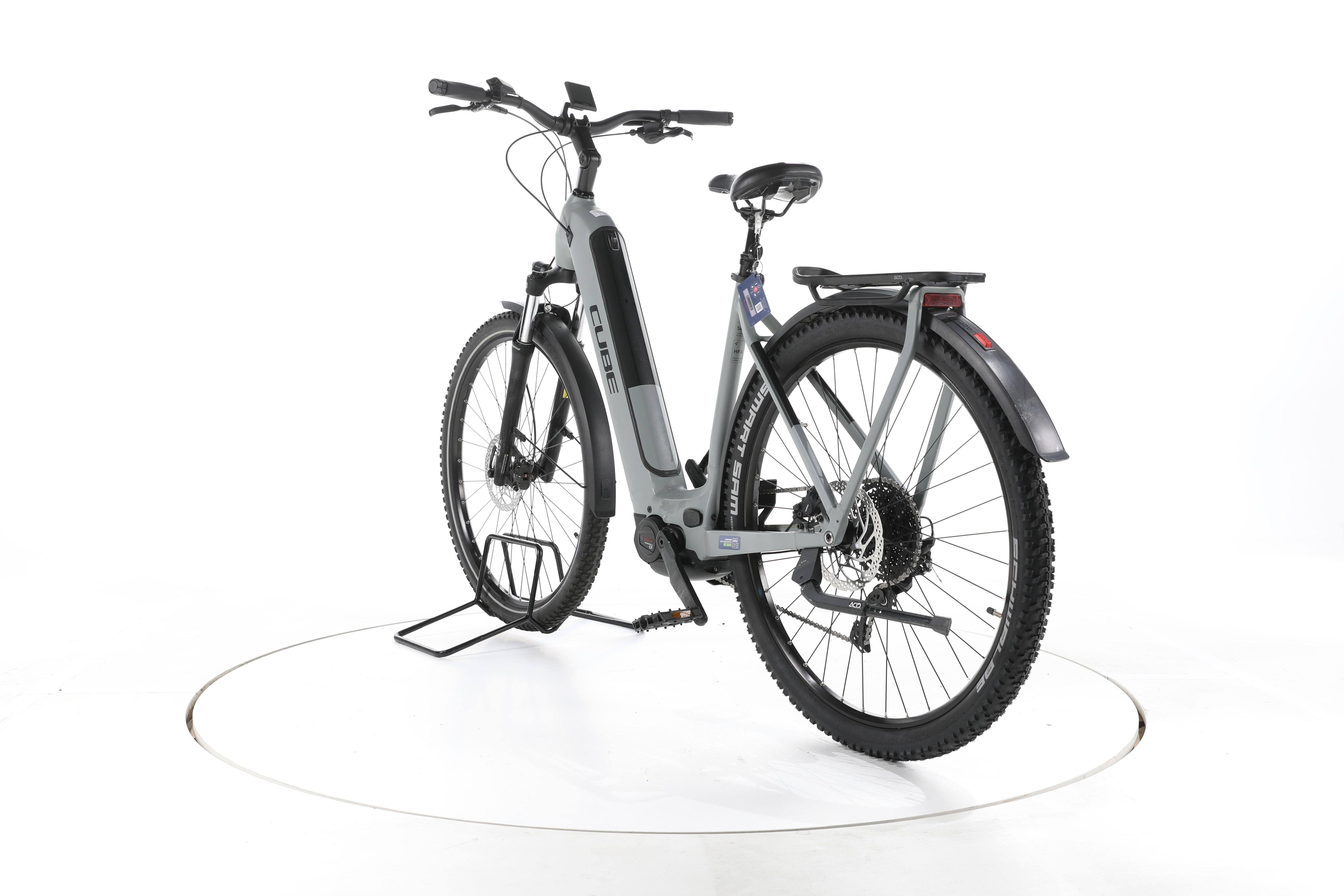 Cube Kathmandu Hybrid ONE Trekking E-Bike Tiefeinsteiger - Image 9