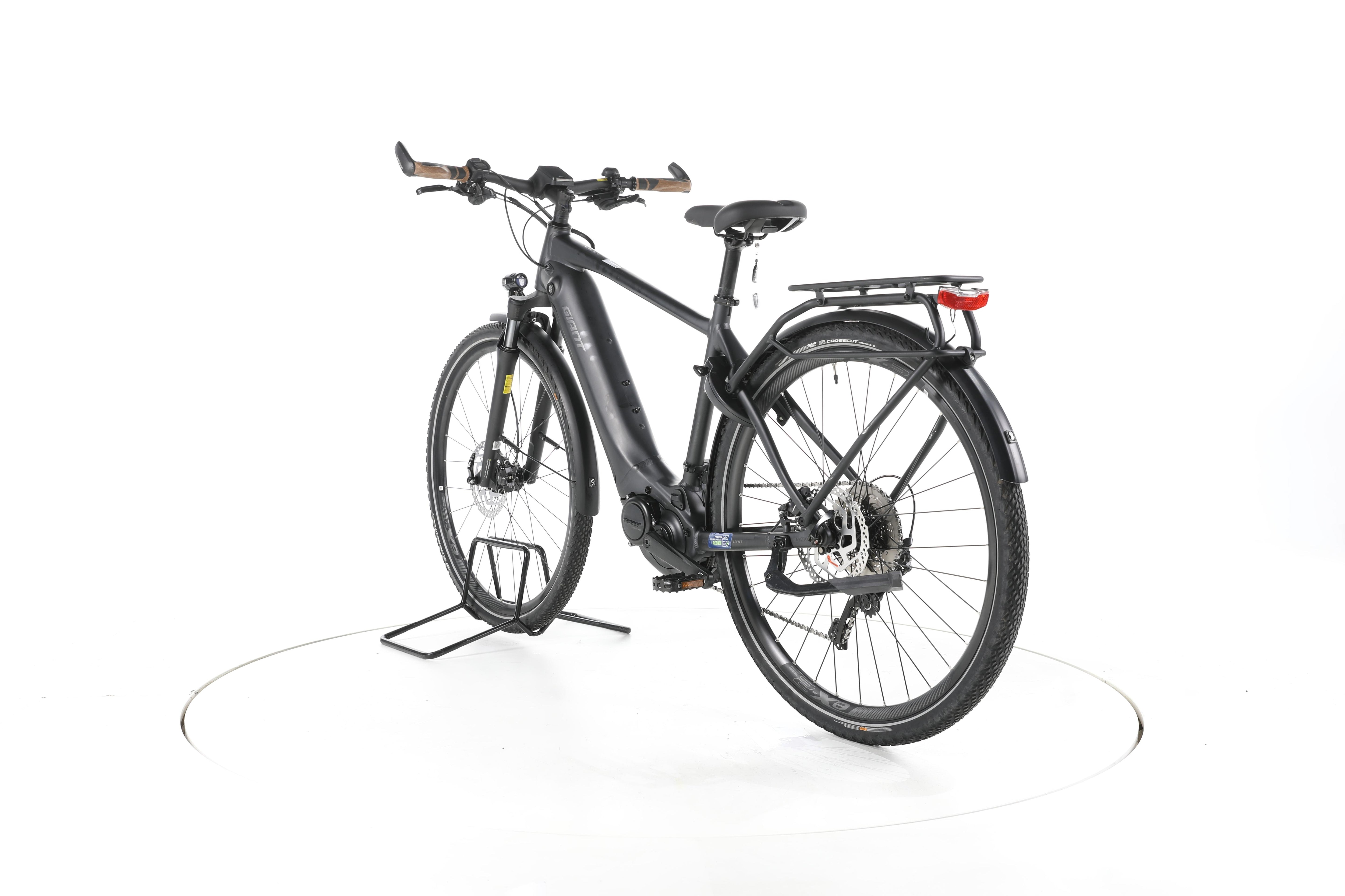 Giant Explore E+ 1 Trekking E-Bike - Image 9