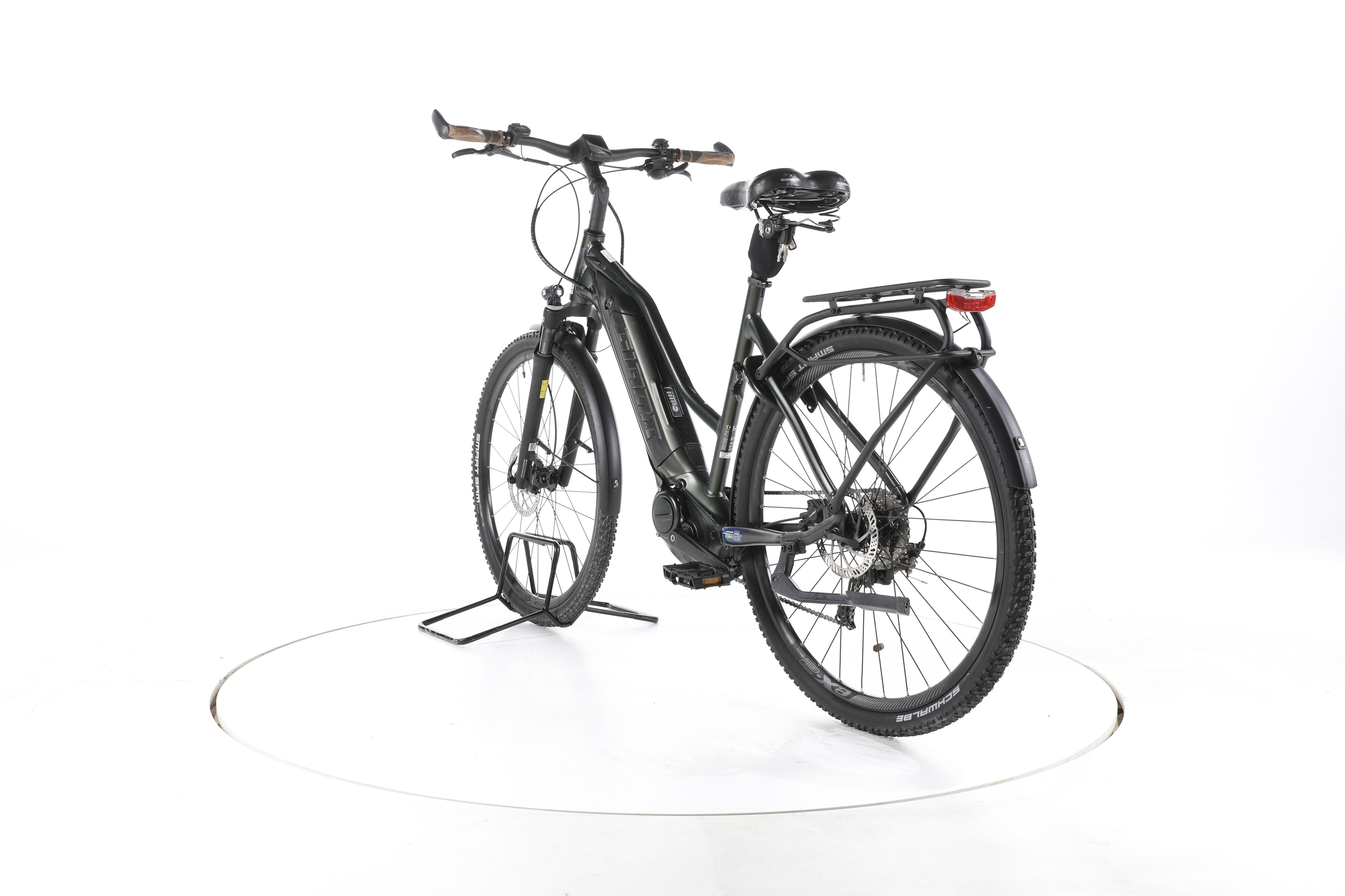 Giant Explore E+ 3 Trekking E-Bike - Image 9